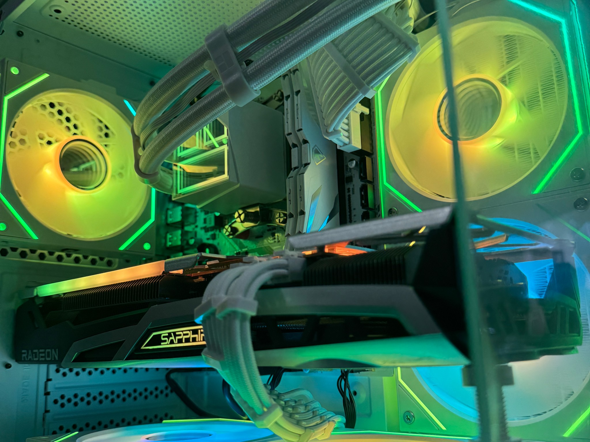 1440p/1080p | 6700XT (12GB) | RYZEN 5 5600 | 32GB DDR4 | 🟩NEON INFINITY🟦