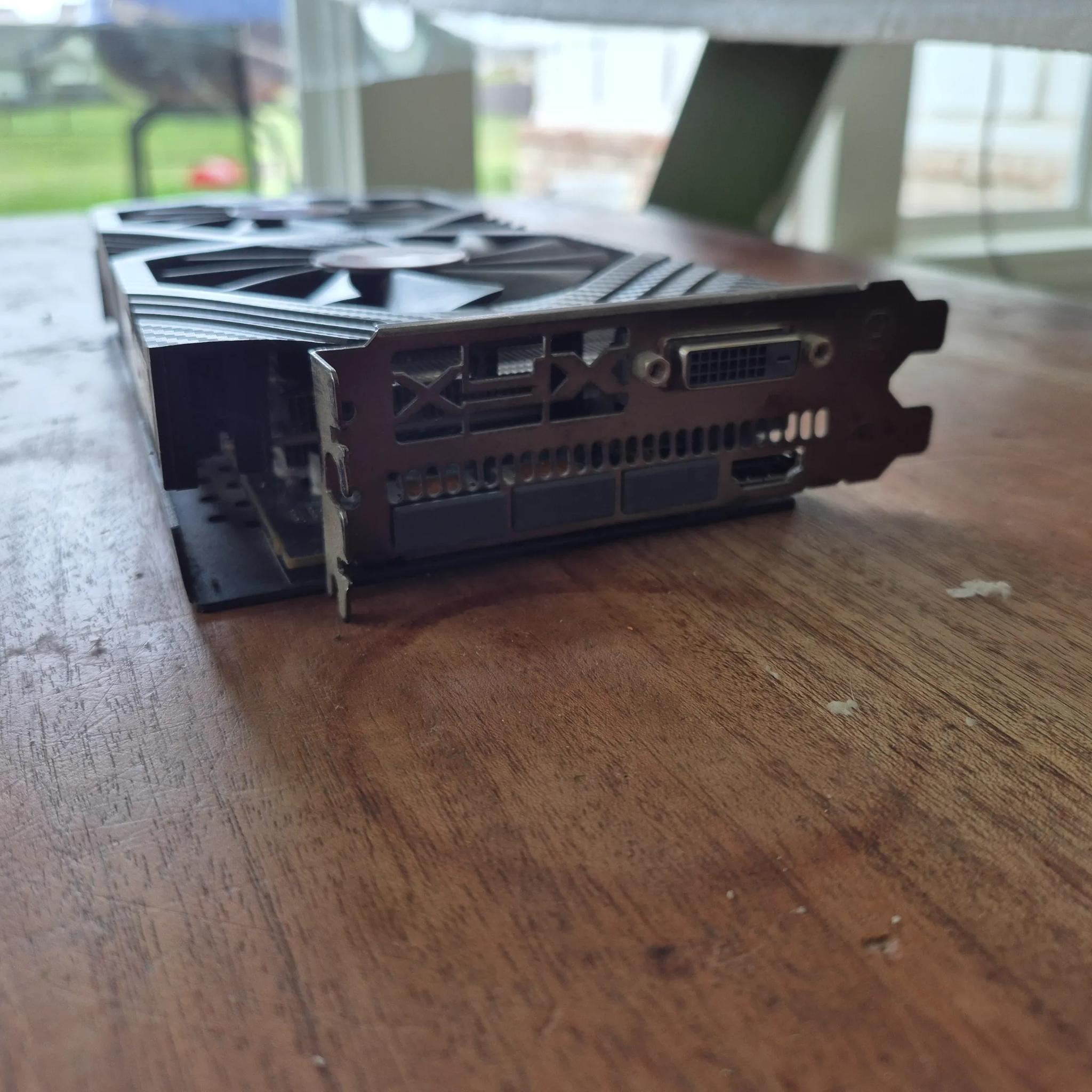 XFX Radeon 580 8 GB GTS XXX Edition OC+ 1386 MHz