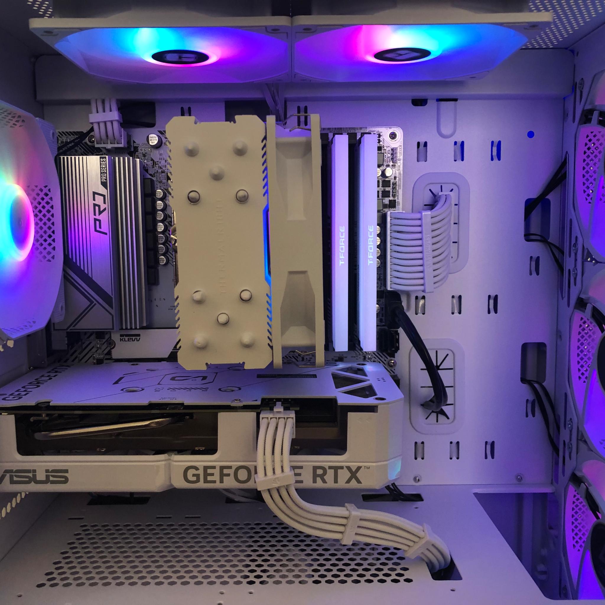 WHITEOUT AMD RYZEN 7 5700x & RTX 4060 GAMING PC!