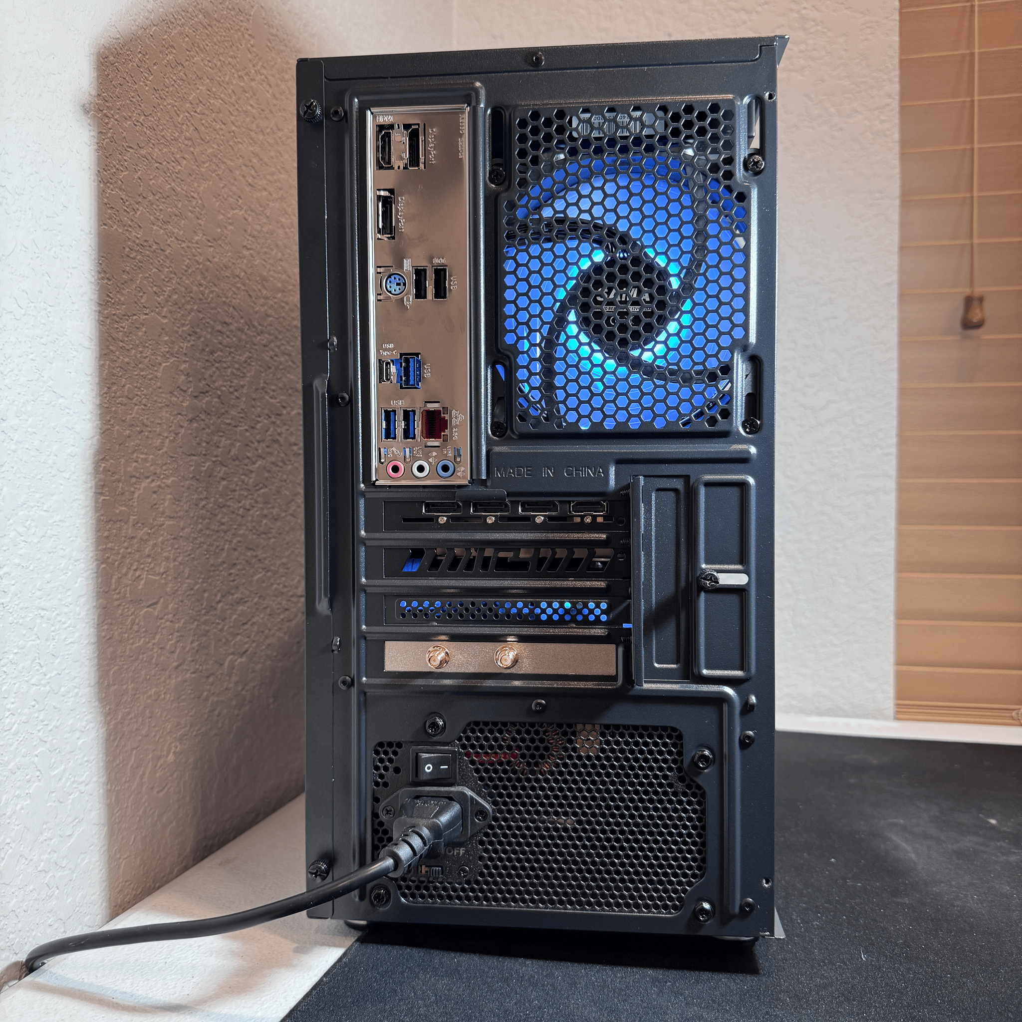 Ryzen 7600x + RX 7700XT Build