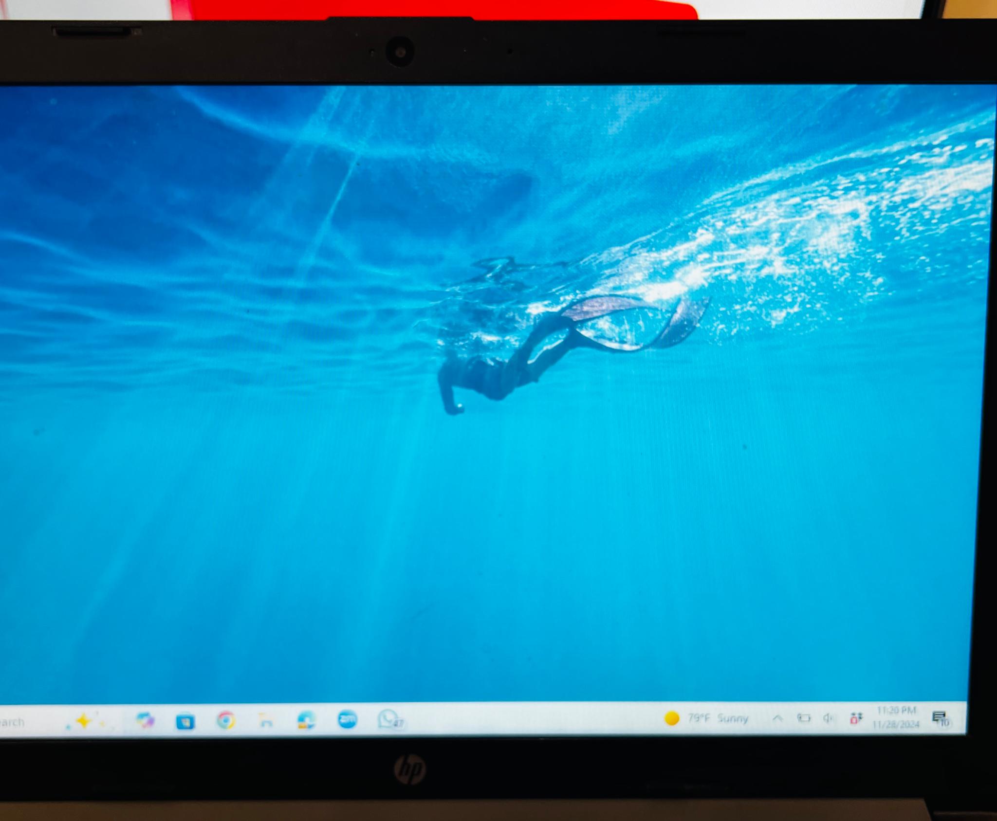 GOOD LAPTOP FOR KIDS! BUT NEEDS BATTERY CHANGE!!! CHEAP CHEAP PRICE