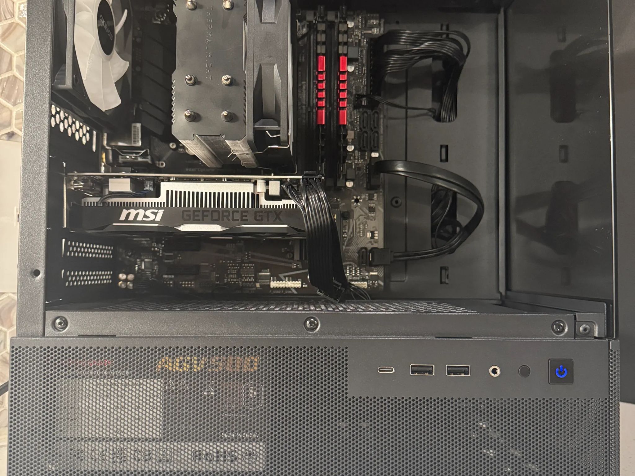 Clean budget Gaming PC (intel i5 10400f, GTX 1650)