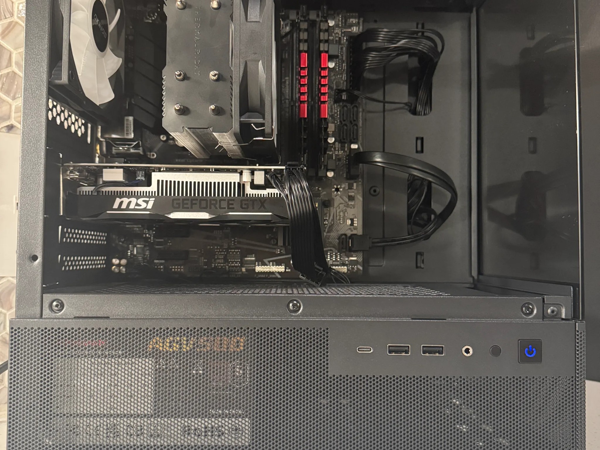 Clean budget Gaming PC (intel i5 10400f, GTX 1650)