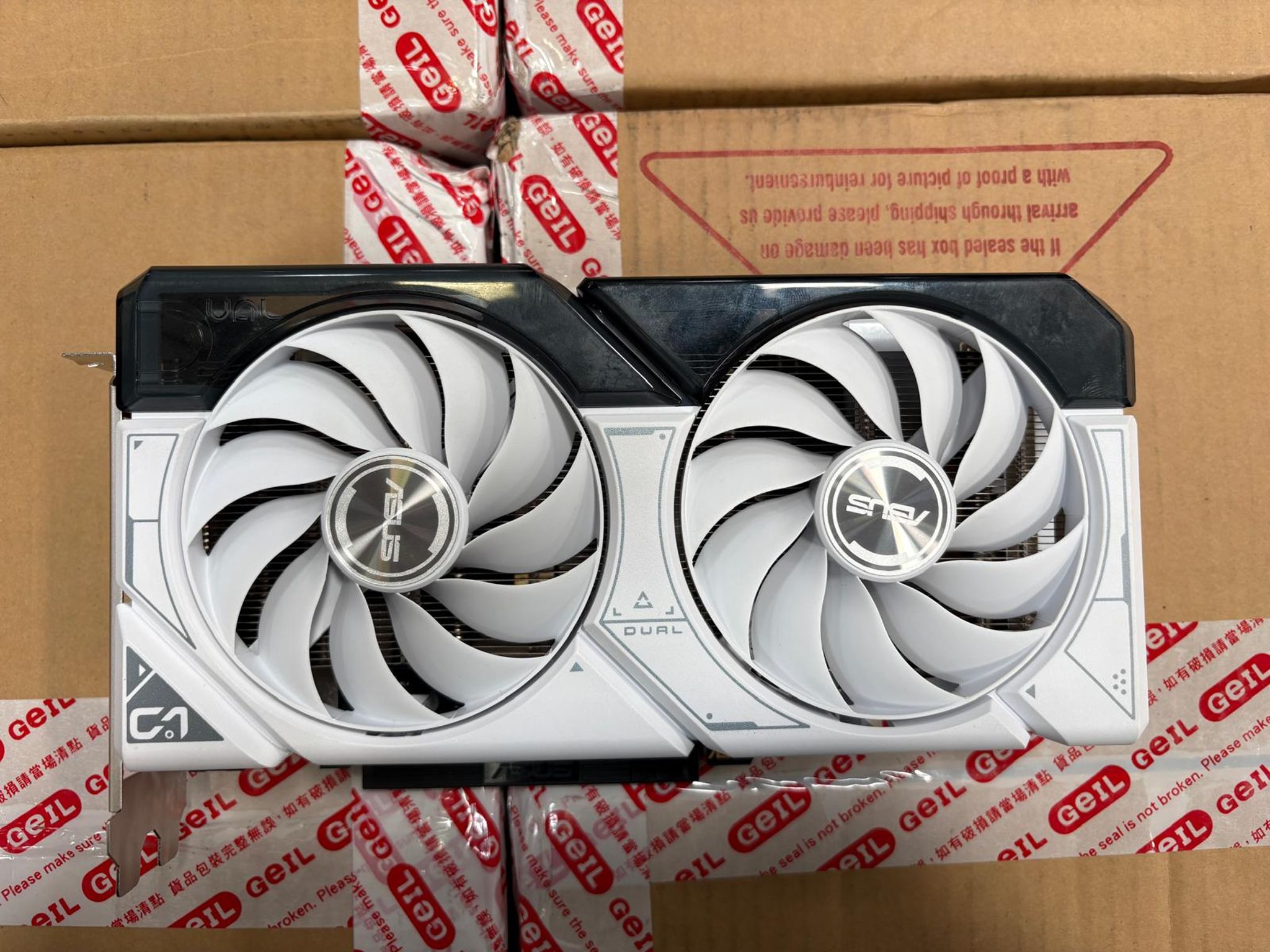 USED IN GOOD CONDITION WITH TEST REPORT - ASUS Dual OC White GeForce RTX 4060 8GB - Graphics Card