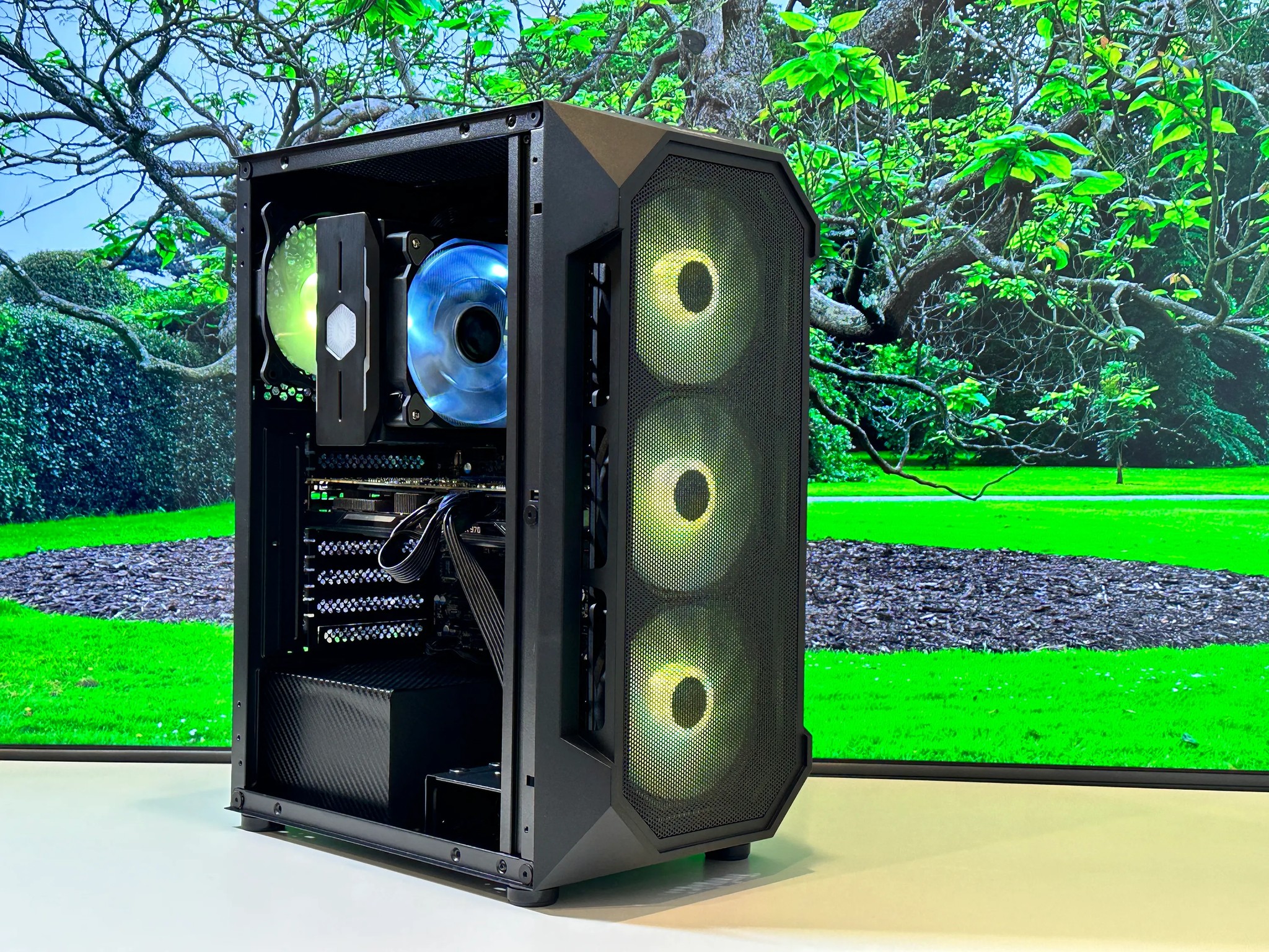 🔫💣For the 💵 💰-Budget Gaming PC-Nvidia GTX 970-Intel Xeon 1270 V3-16GB DDR4 RAM-500GB SSD