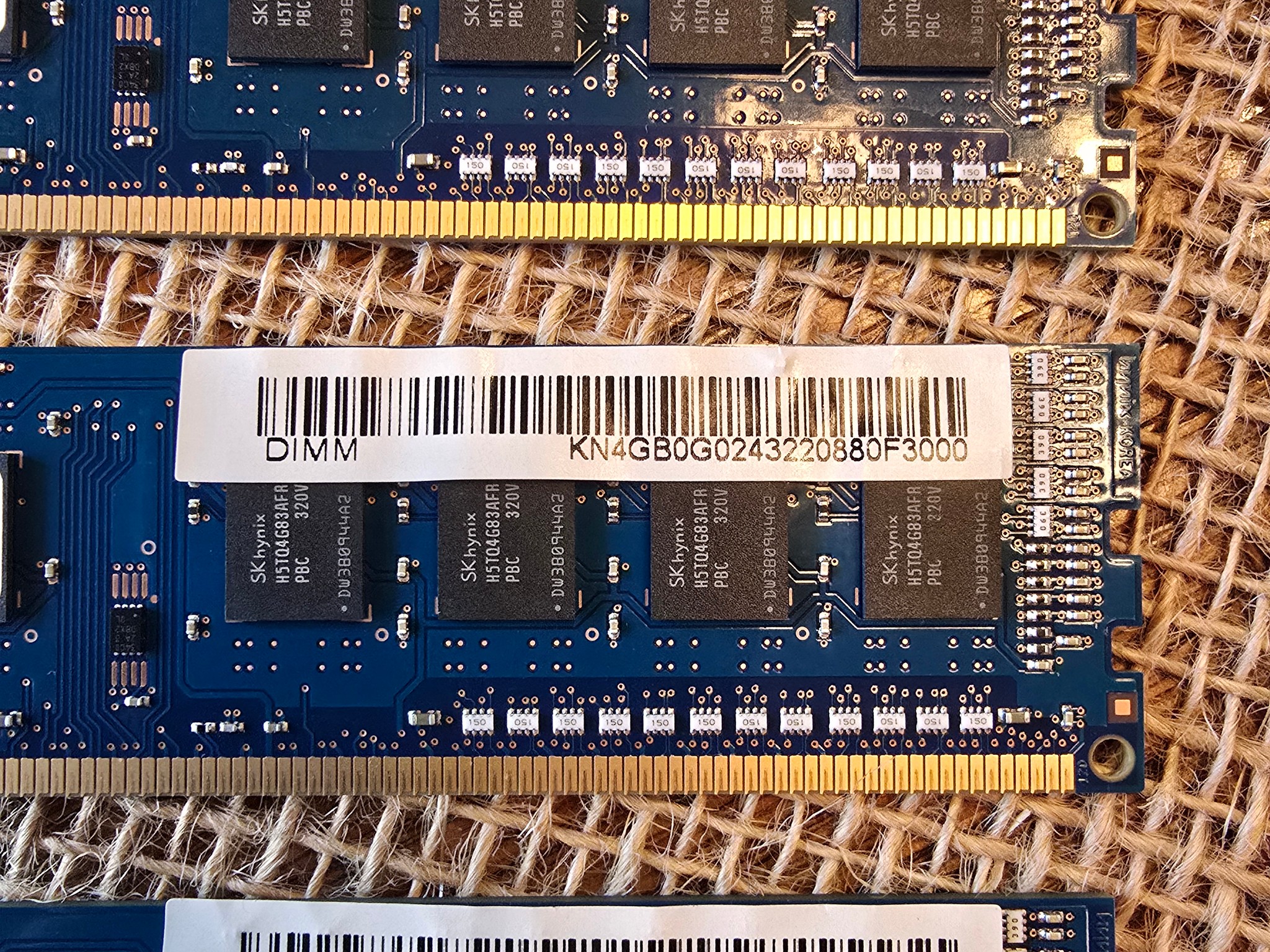 HMT451U6AFR8C-PB - SK Hynix 1x 4GB DDR3-1600 UDIMM PC3-12800U Single Rank x8 Module 1Rx8 RAM PC