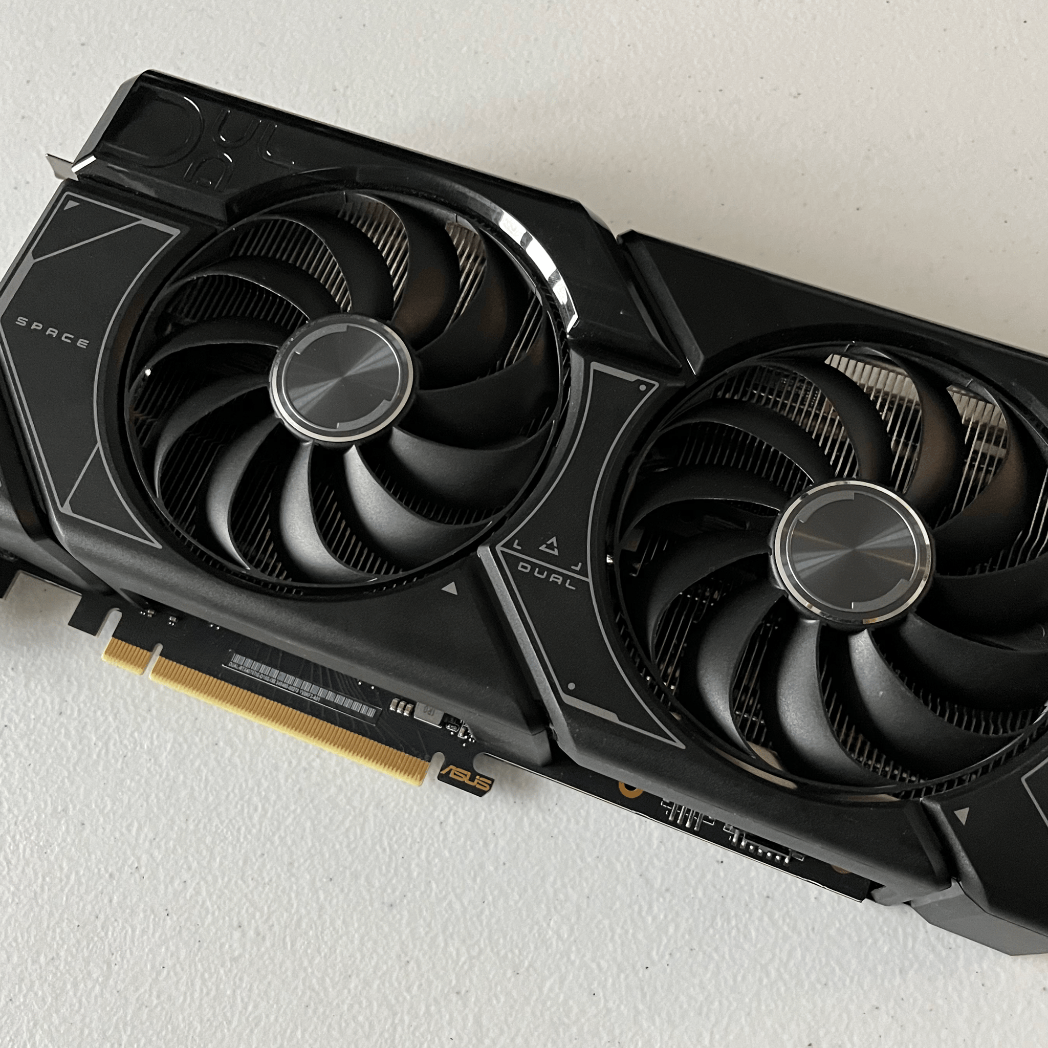 Asus DUAL OC GeForce RTX 4070 Ti SUPER - 16 GB VRAM - Benchmark and Testing Results Included