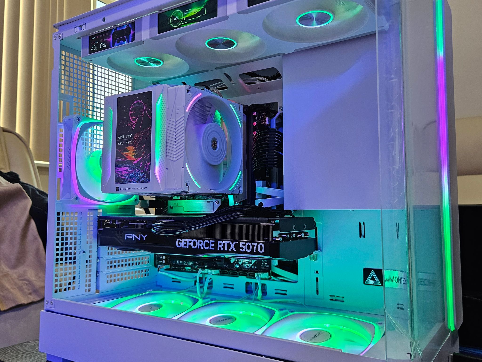 RTX 5070 Gaming PC • Ryzen 7 9700X • 1TB M.2 • Jonsbo ZC-360 • 32GB DDR5 • Clean White