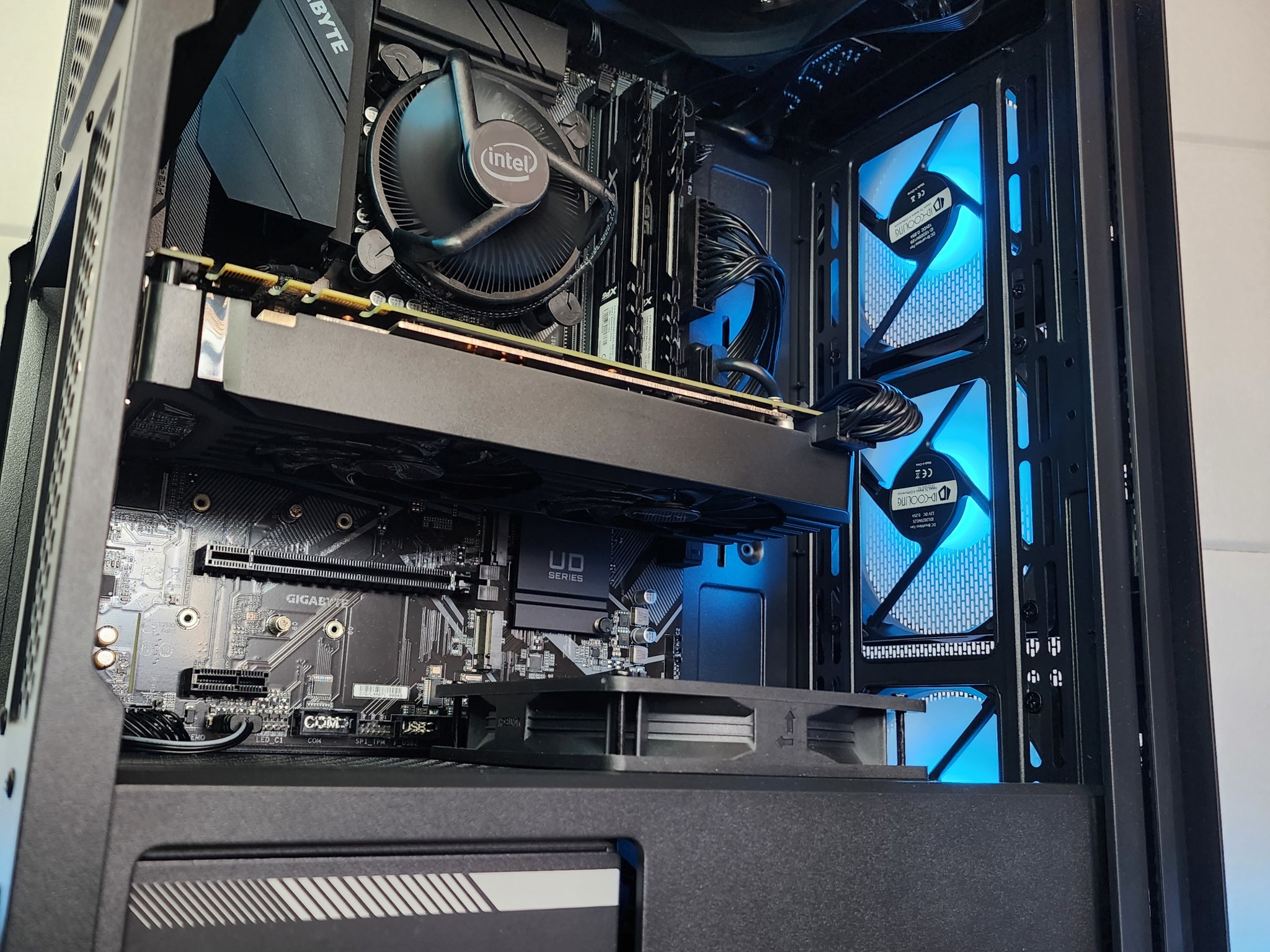 💙🖤💙 PNY GTX 1070 Ti // Intel Core i3 10100F // XPG 16GB 3000MHz