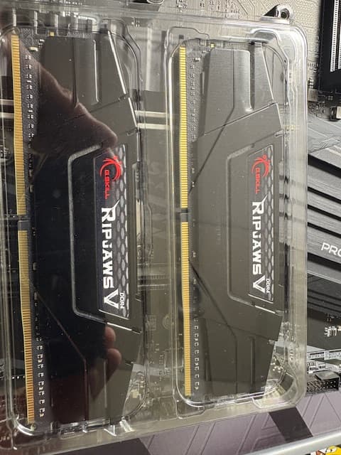 G.Skill Ripjaws V Series DDR4 3600Mhz 64GB (2X32)