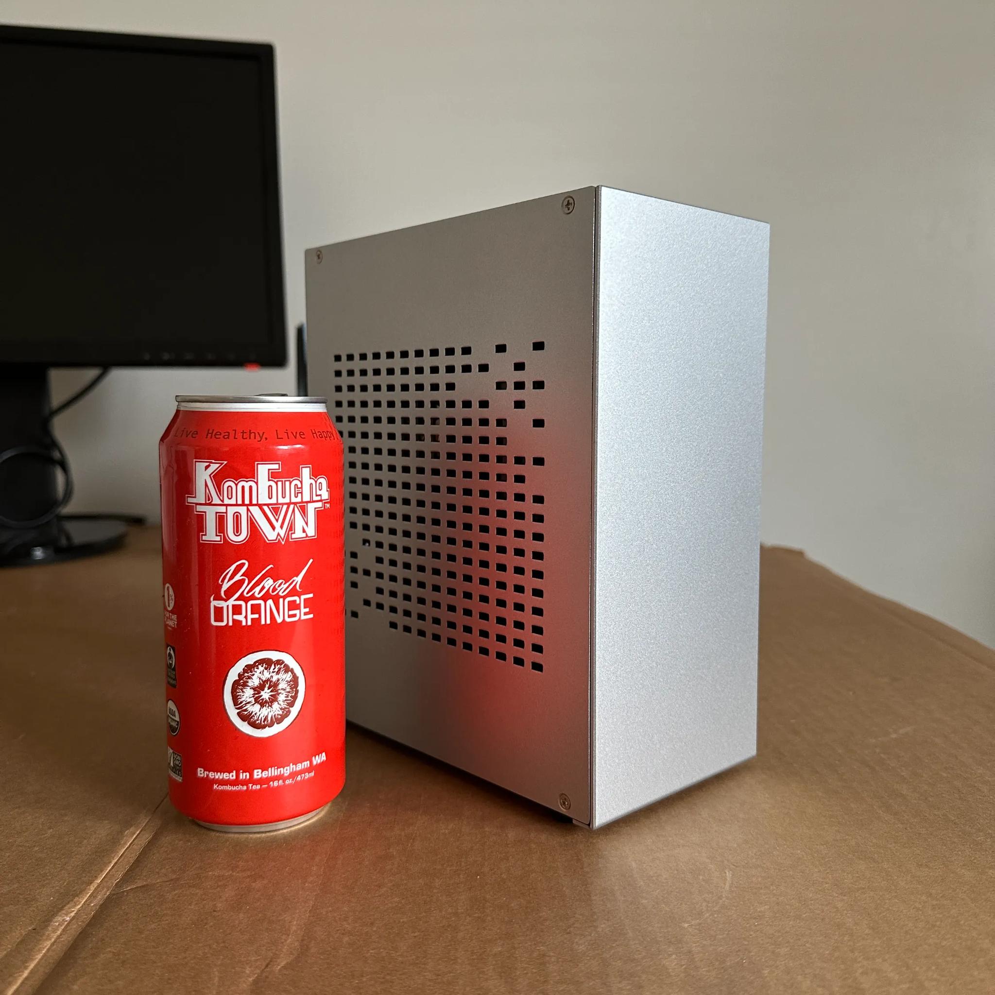 MINI GAMING PC - AMD Ryzen 5 5600X 6-Core + NVIDIA RTX 4060 8GB + 2TB NVME SSD + 32GB DDR4 RAM