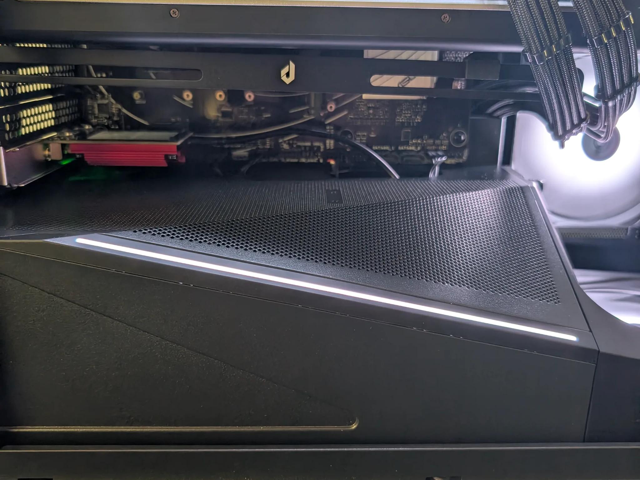 RX 7800 XT - Ryzen 7 9700x - 32 GB DDR5 6000 - 1 TB NVME Liquid Cooled