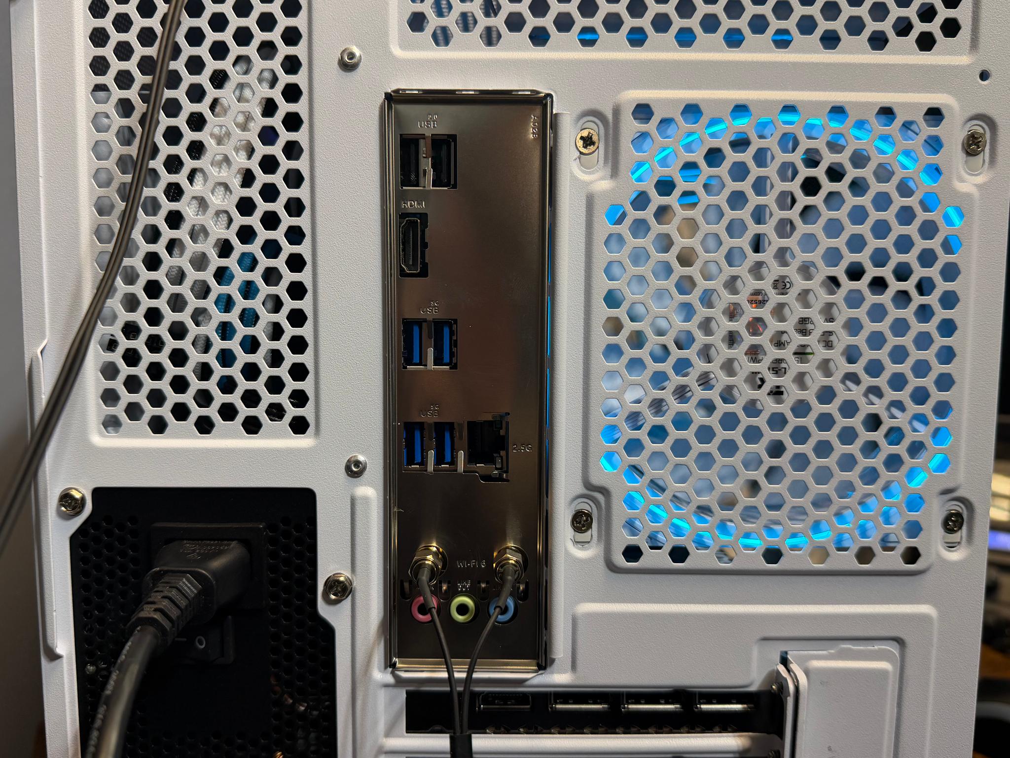 ❄️ POLAR ECLIPSE i7-12700F • RTX 5070 • 32GB RAM • 2.5TB+ NVMe 850w psu