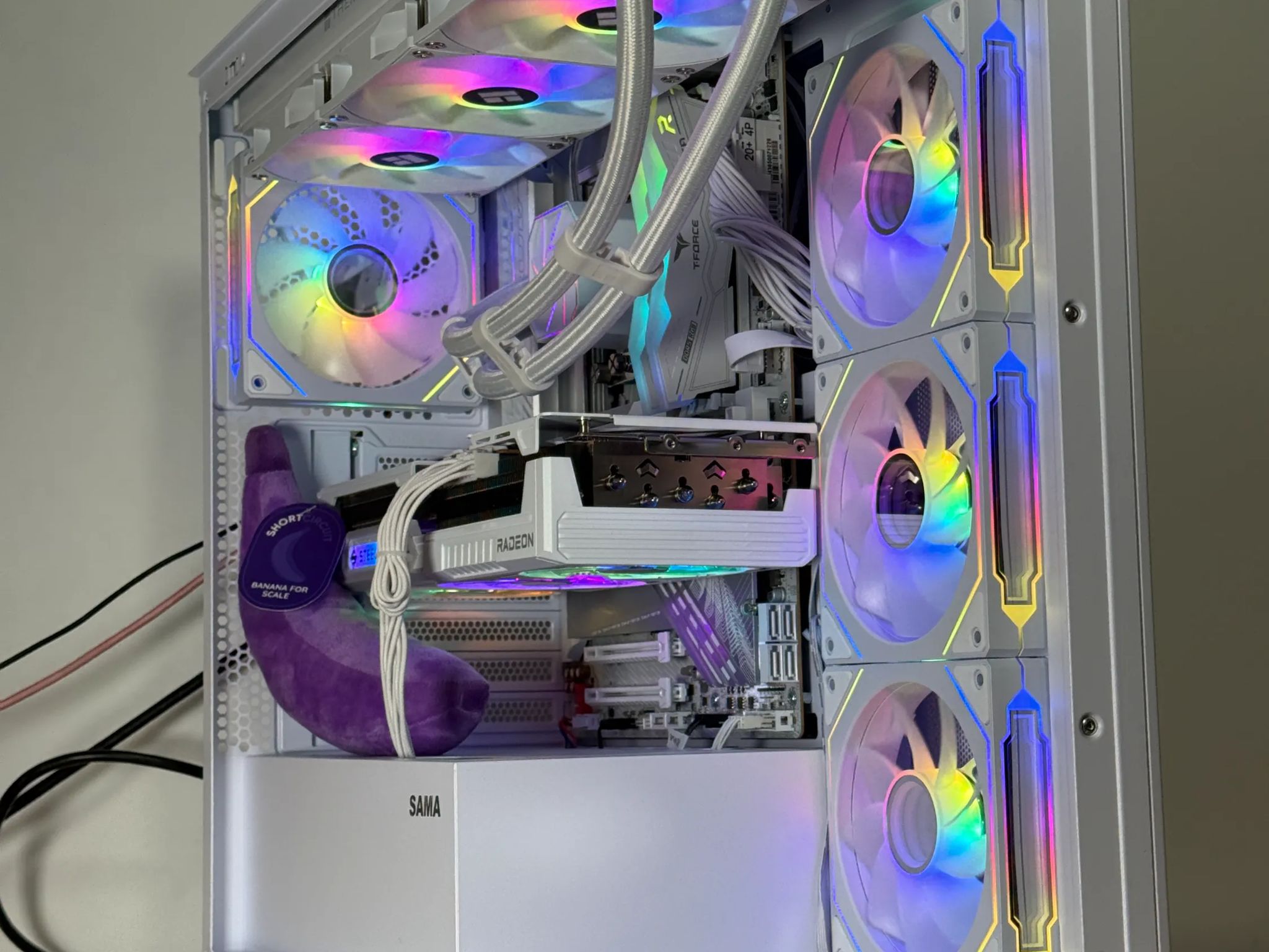 AMD RX 9070XT Intel Core Ultra 7 265k Gaming PC