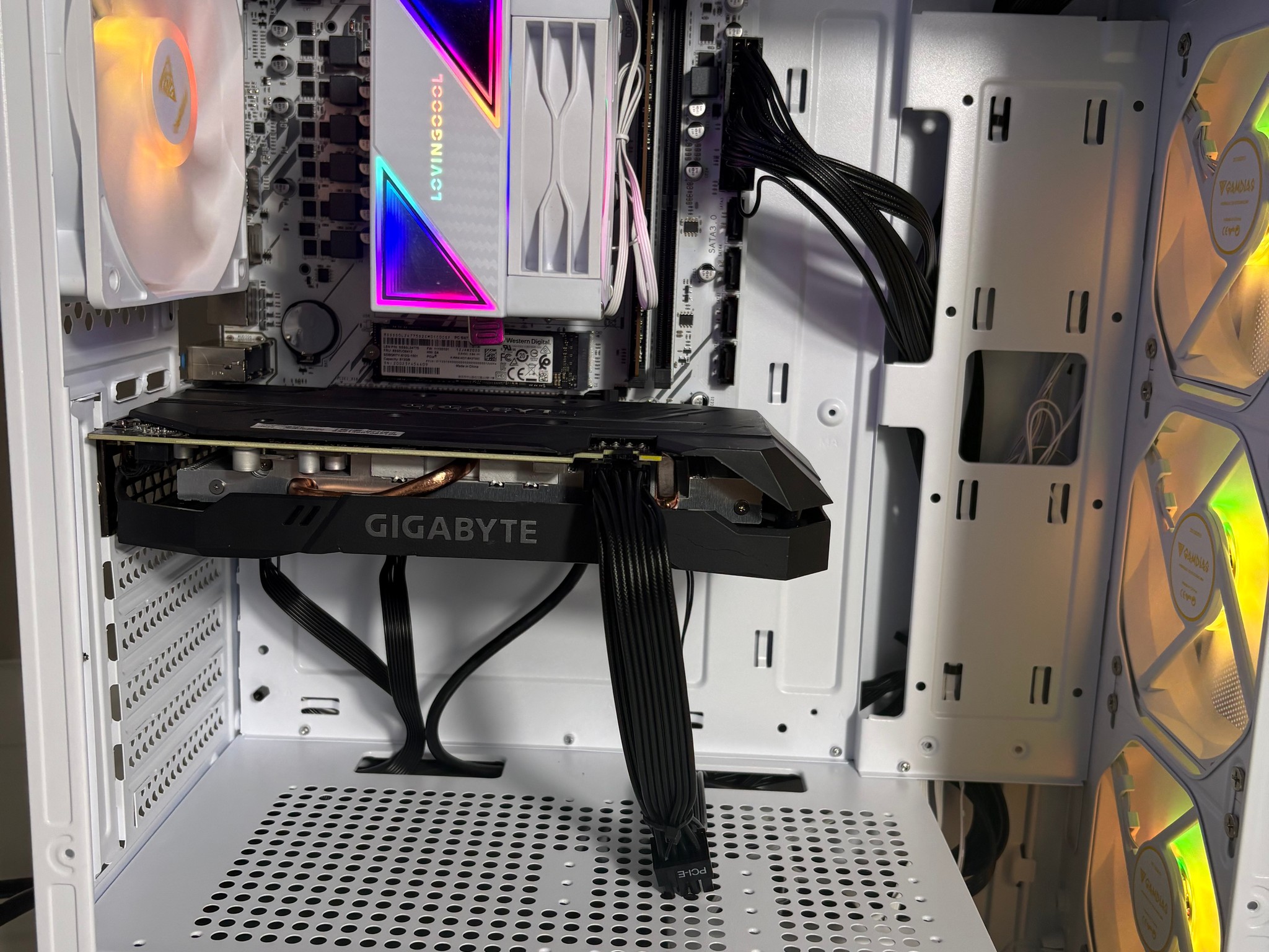 //Frost Gaming PC (V2)// - Ryzen 7 2700, RTX 2060, 16GB Ram, 500GB SSD