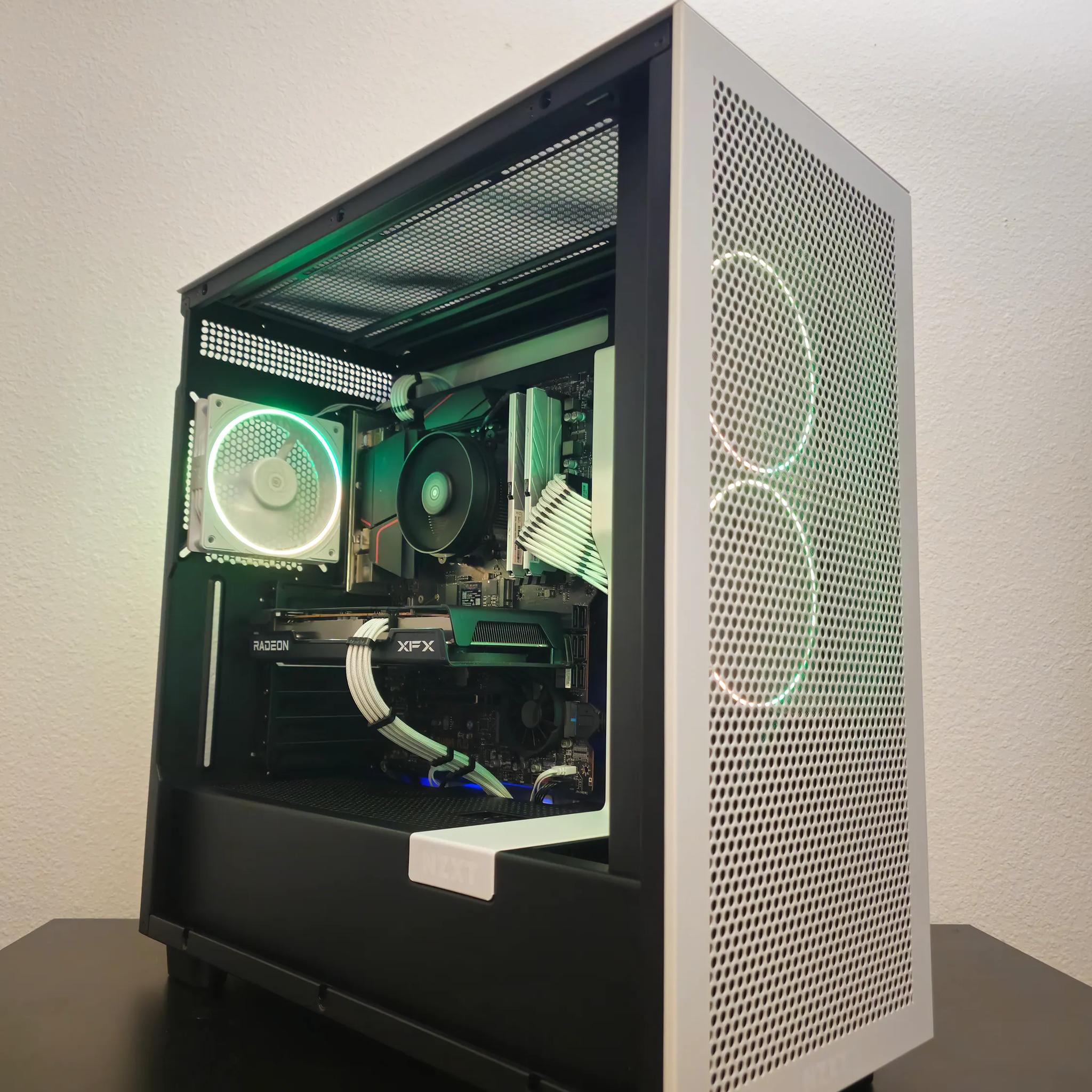 Mid-Range Gaming PC // RX 6600 // Ryzen 5 3600 // 32GB DDR4 // 1TB NVME