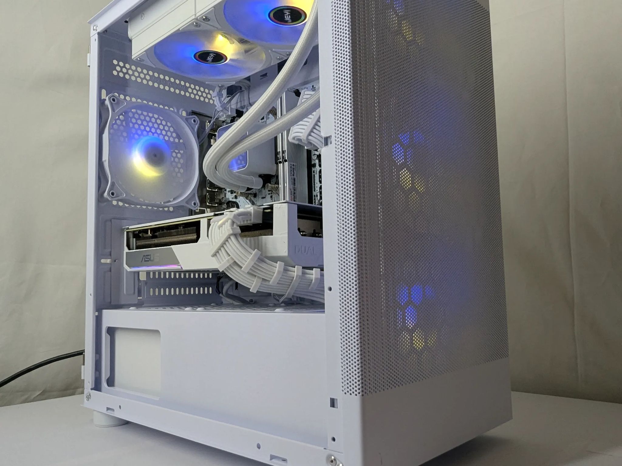 🔥 High-End Gaming PC – RTX 3070 | Ryzen 7 5700 | 32GB DDR4 | 1TB NVMe | 240mm AIO 🔥