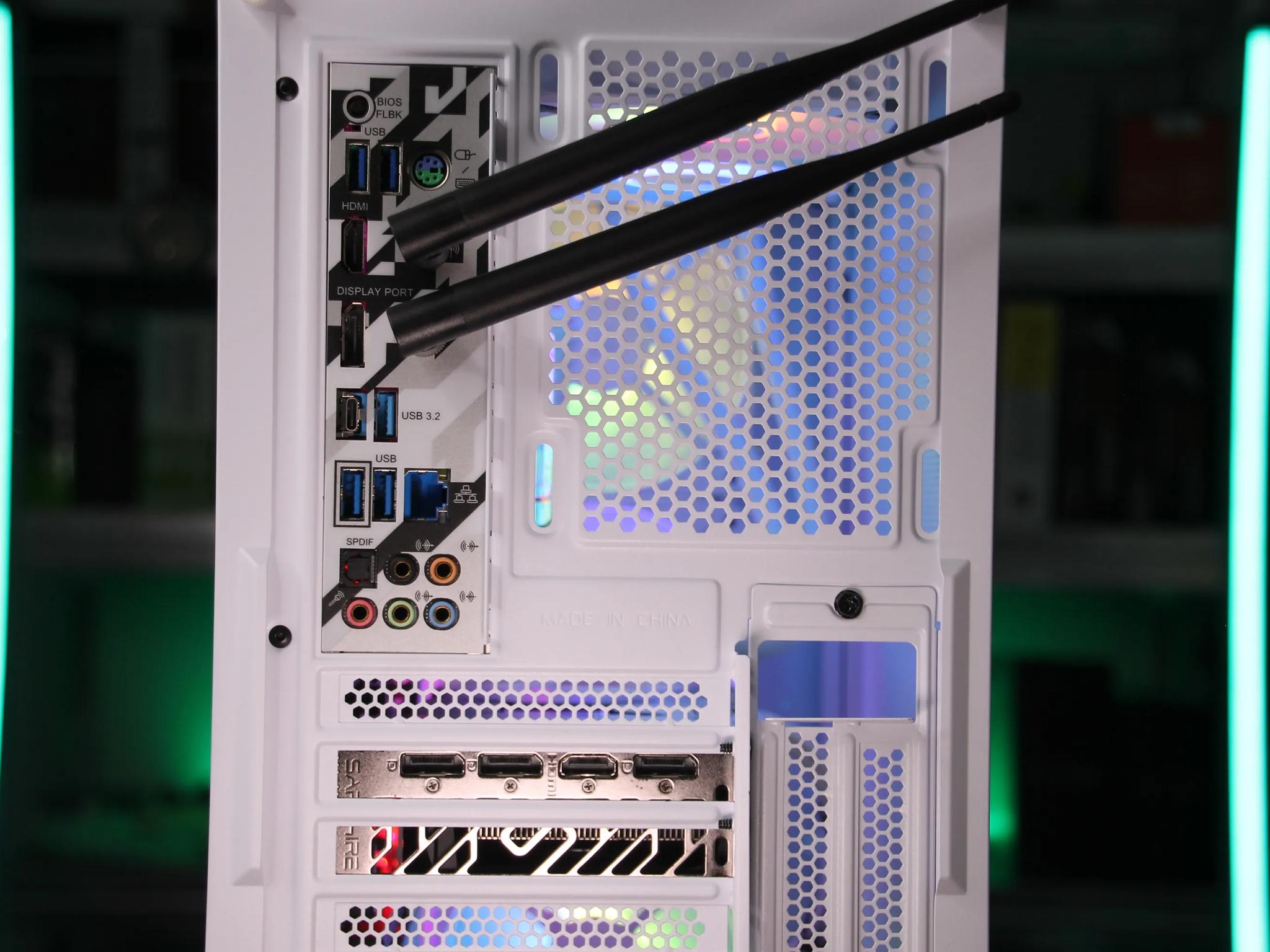 𝘾𝙊𝙈𝙀𝙏 // Intel Core i5-13400F, RX 6600 XT // Mid-range Gaming PC