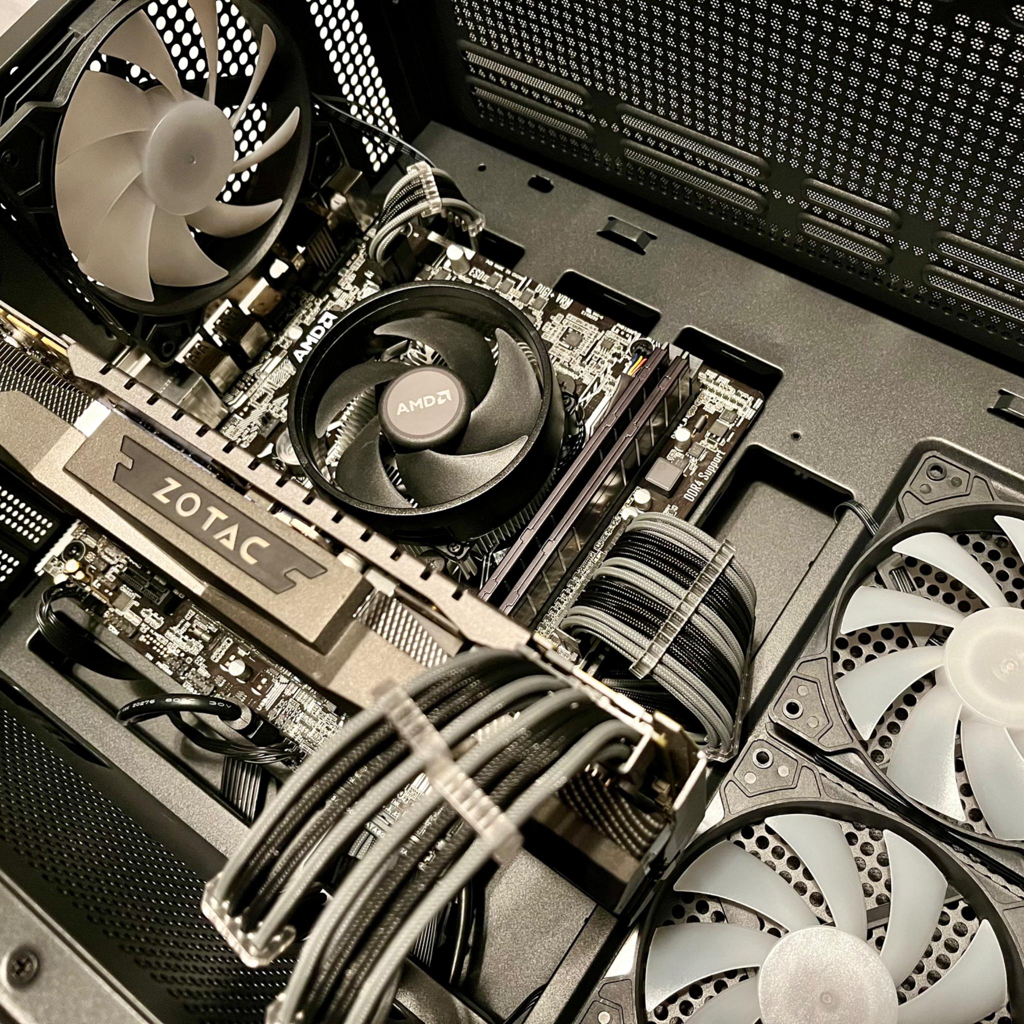Custom Gaming PC |GTX 1080 // Ryzen 3500x // 16GB DDR4|