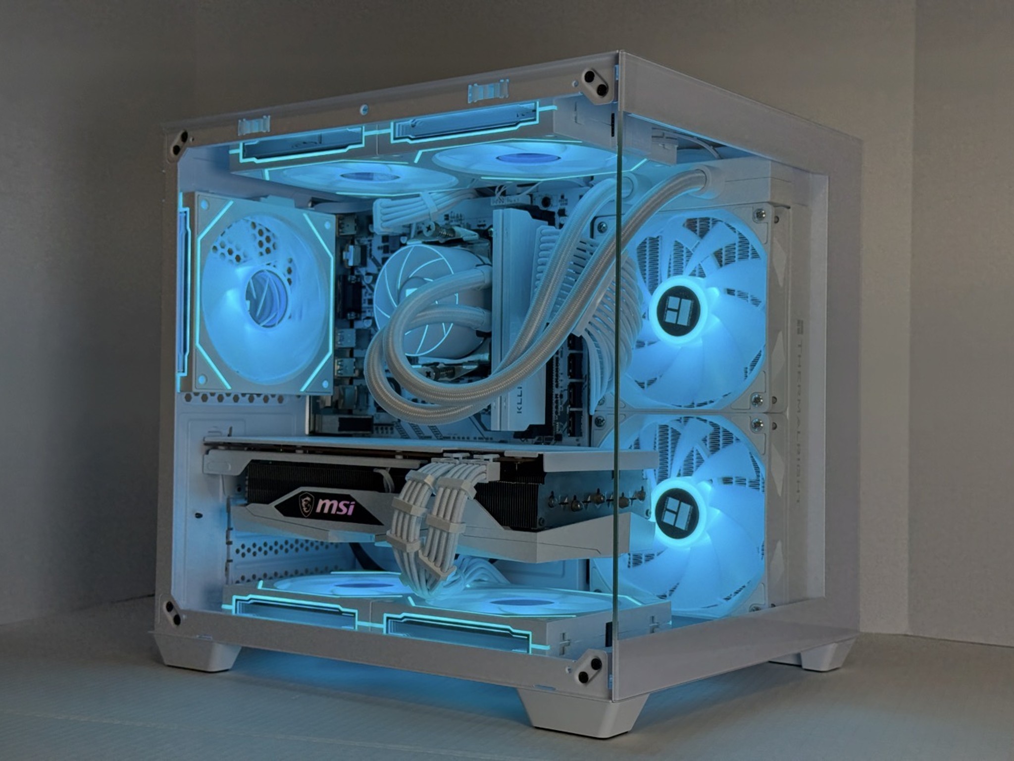 🌐Snowstorm Beast🌐| RX 6700 XT | Ryzen 5 5600 | 1TB