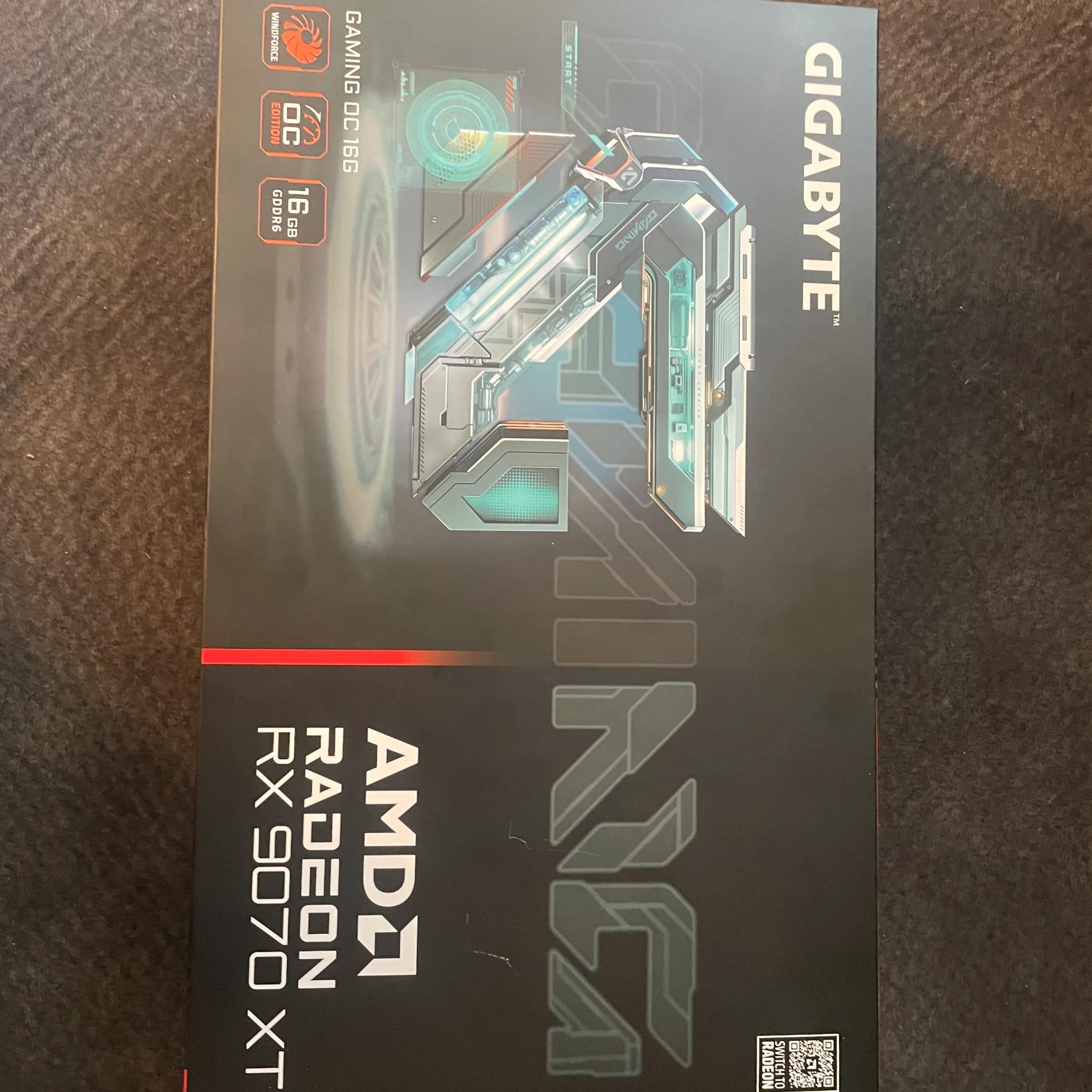 GIGABYTE Radeon RX 9070 XT 16 GB Gaming OC