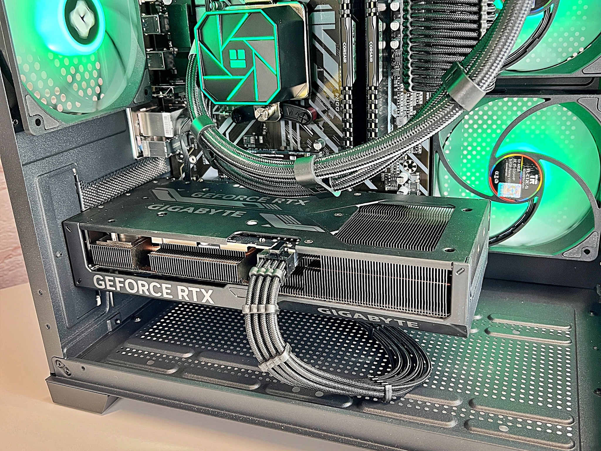 Liquid Cooled RTX 4070 Ryzen 5 5600X 32GB RAM 1TB M.2 Win 11 Gaming PC