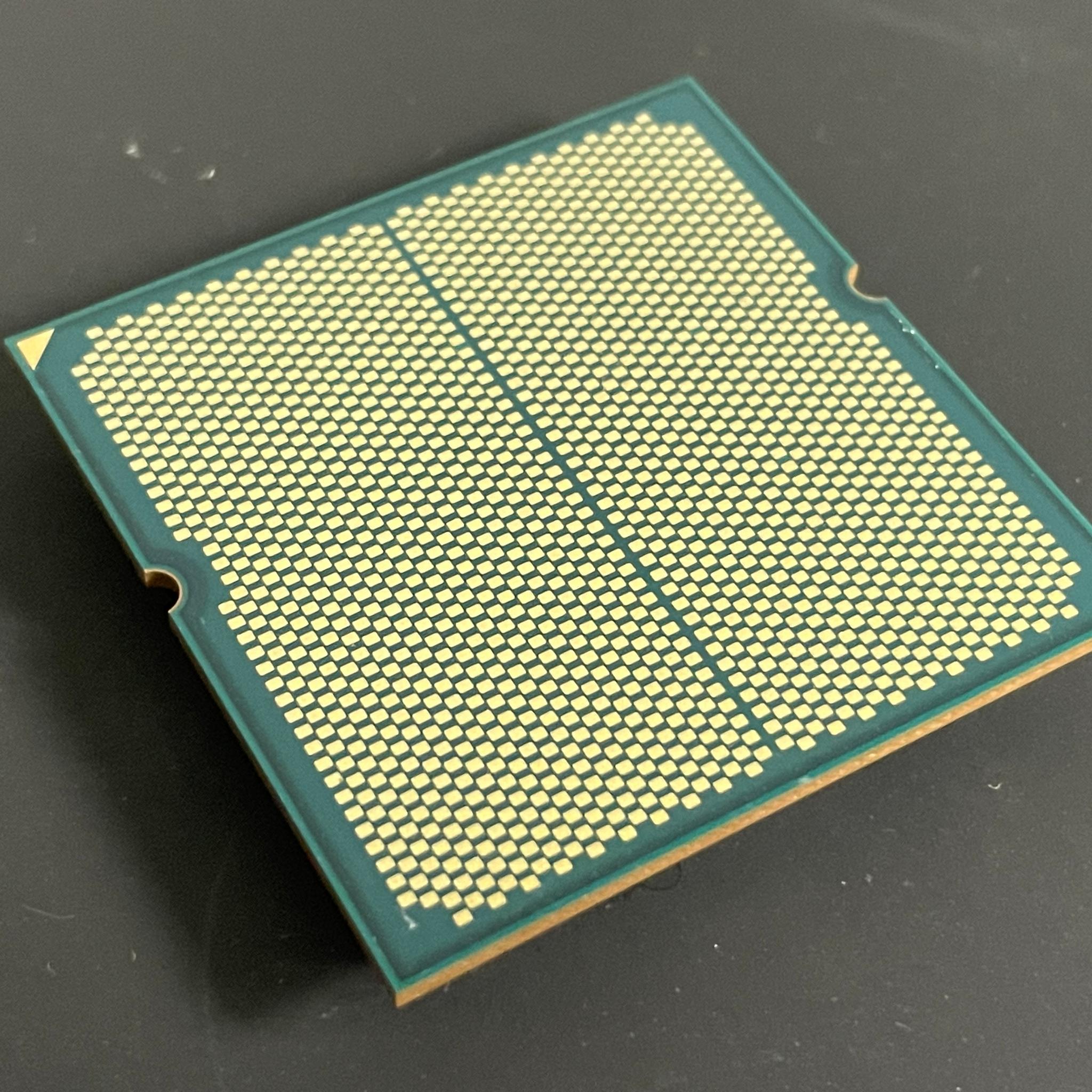 AMD Ryzen 7 7800X3D 8-Core, 16-Thread Desktop Processor CPU | *Read Description | Free Shipping