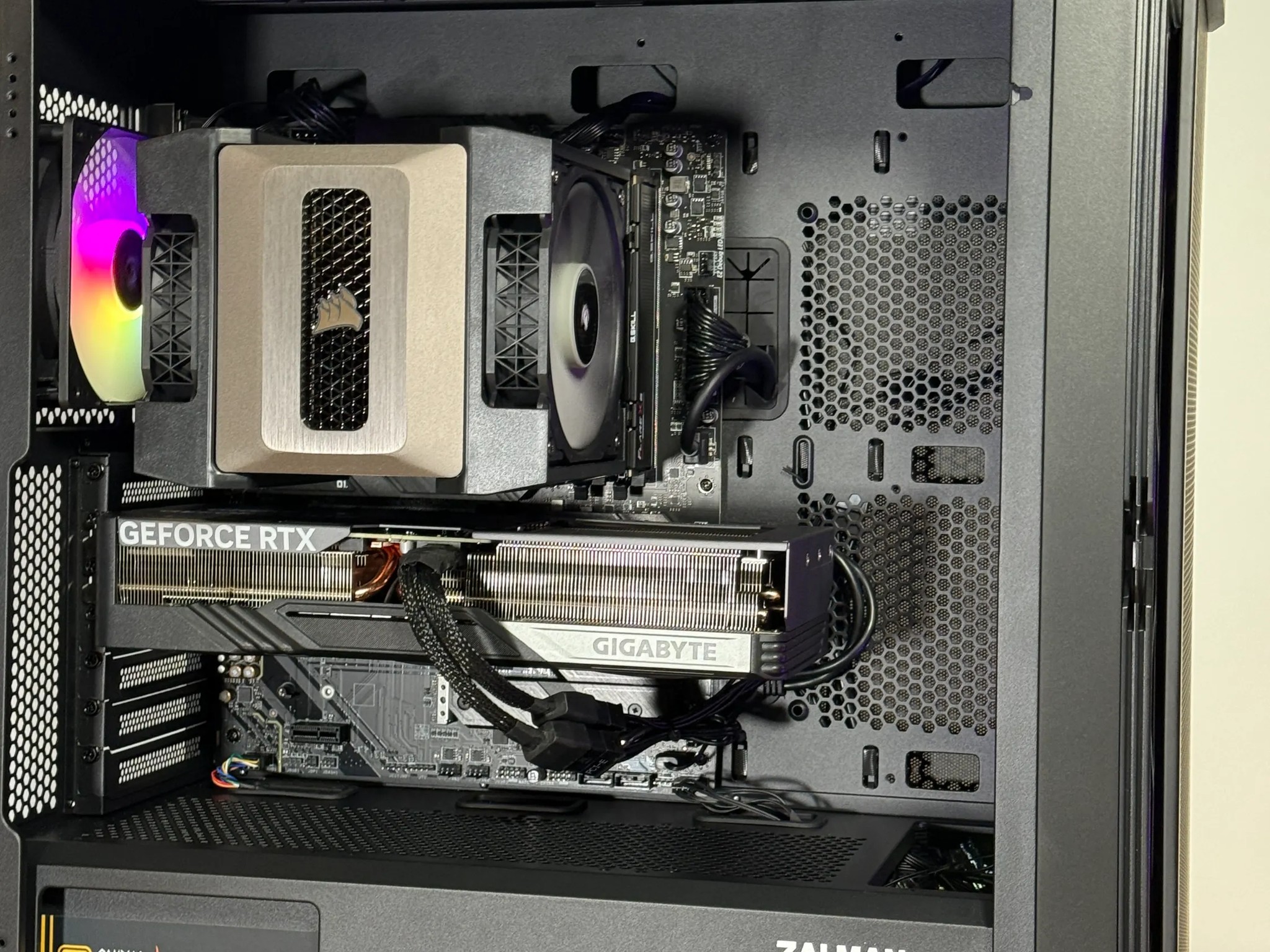 RTX 4070 Ryzen 7600x Gaming PC