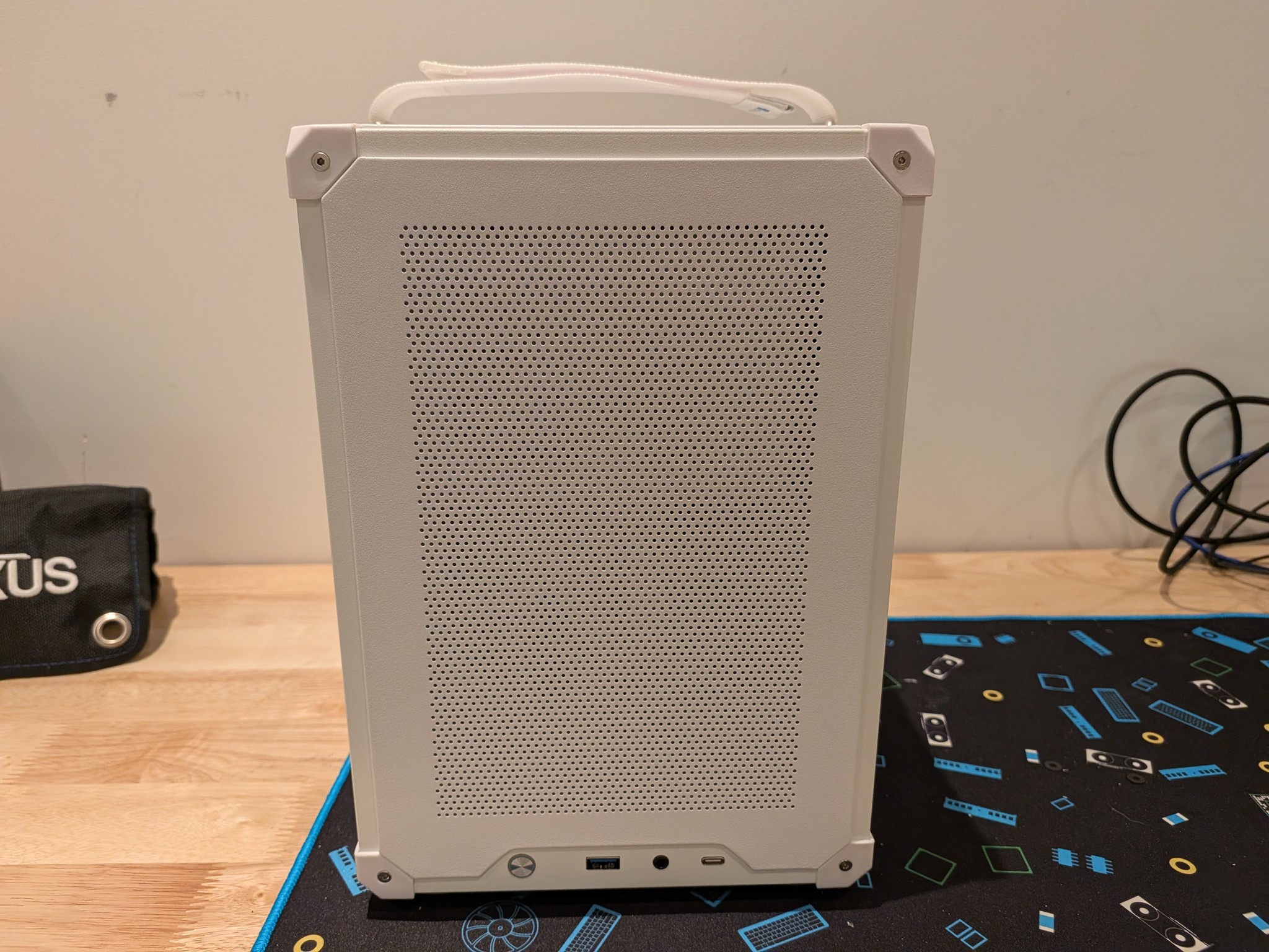 1080p Glacier - RTX 3060 12GB, Ryzen 5 5600X, 32 GB DDR4 RAM, 1 TB Gen 4 NVME, RGB