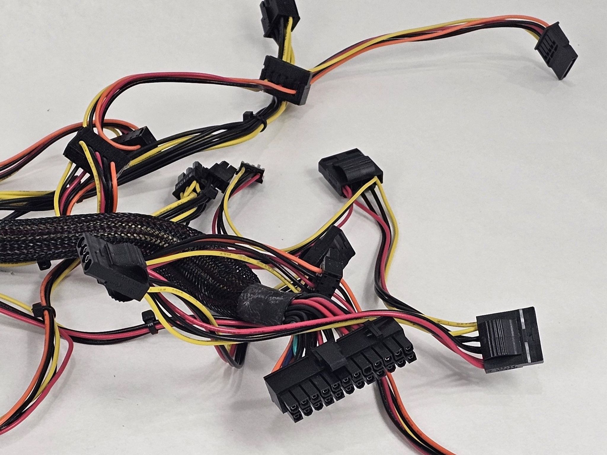 600 Watt PSU Thermaltake TR2 Power Supply