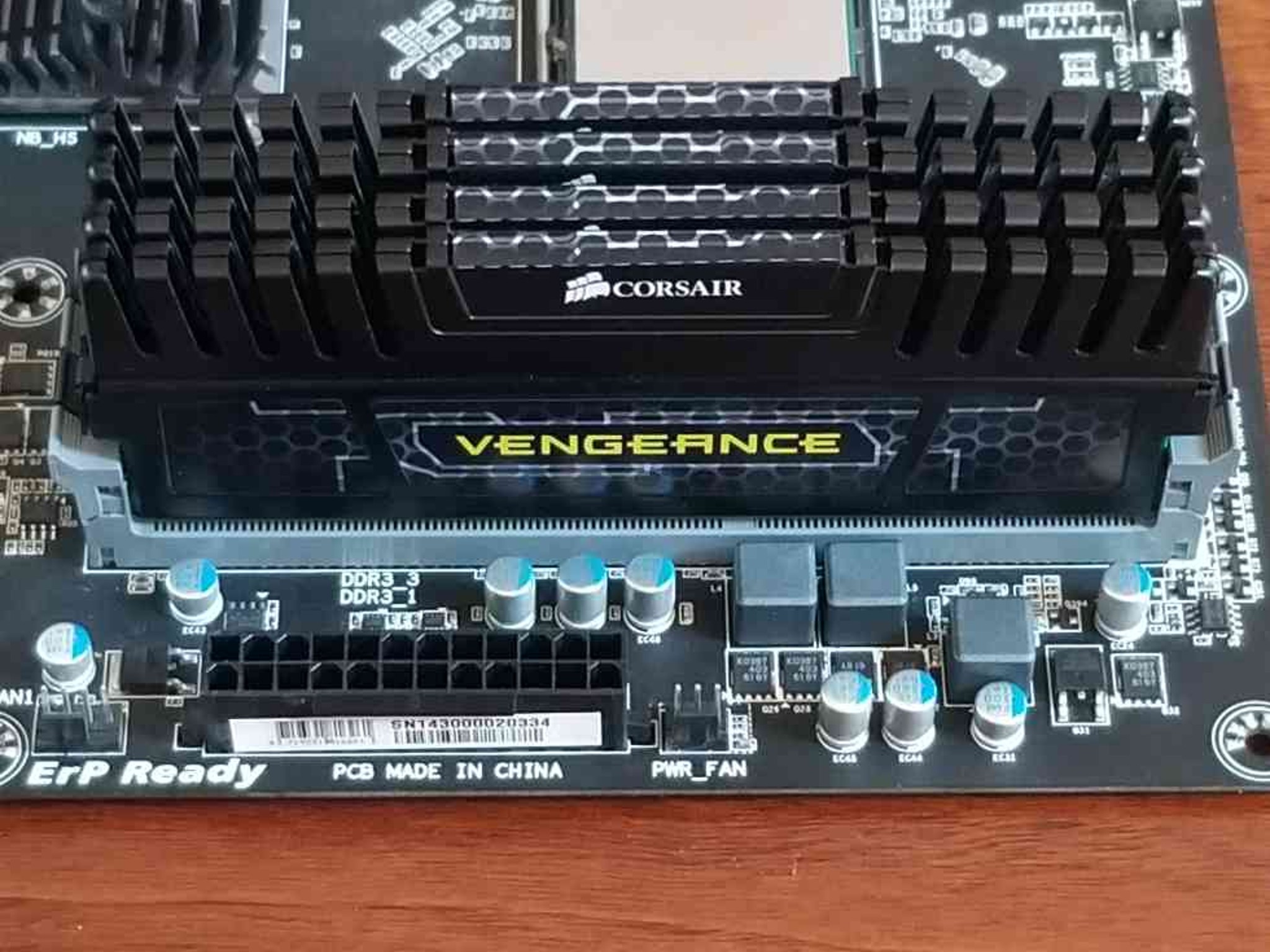AMD FX 8350 (8 Cores 8 Threads) + Gigabyte GA-990FXA-UD3 + 16GB (4x4) DDR3 Bundle (Read Description)