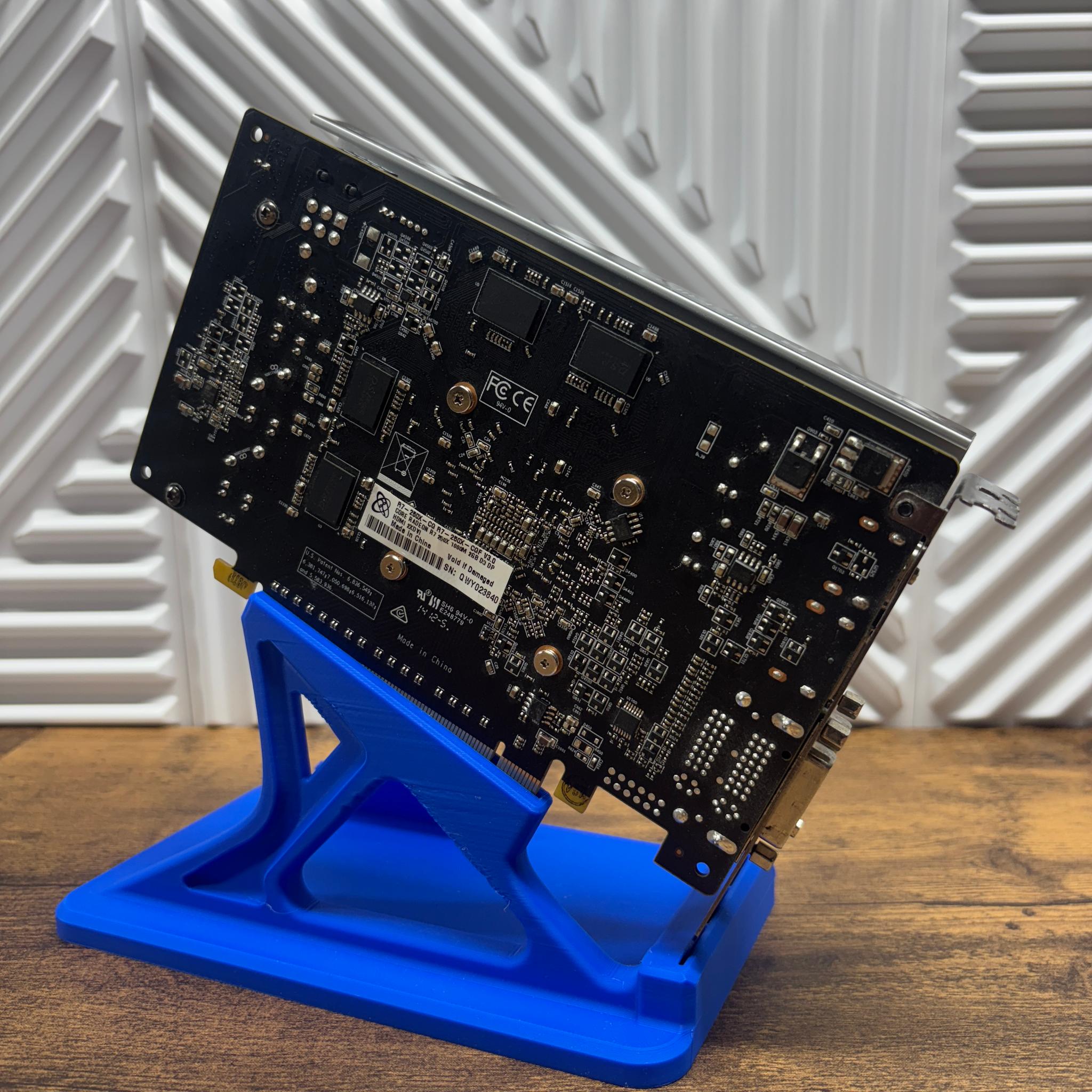 AMD Radeon R7 250X 2GB GDDR5 Graphics Card – HDMI DVI DisplayPort