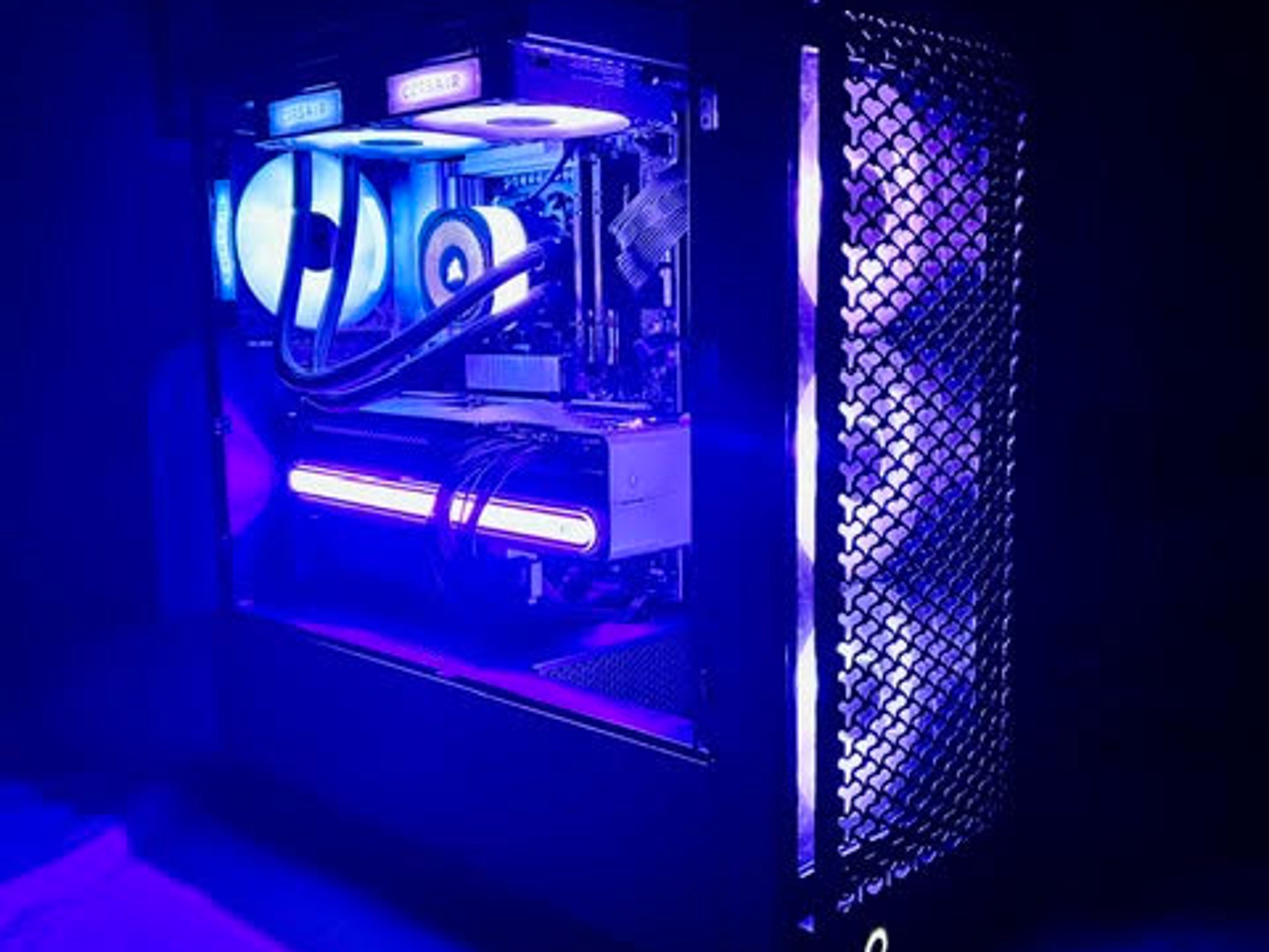 Corsair FRAME 4000D Gaming PC – Ryzen 9 9950X3D, RX 7900 XTX 24GB, 64GB DDR5, 2TB Gen5 SSD