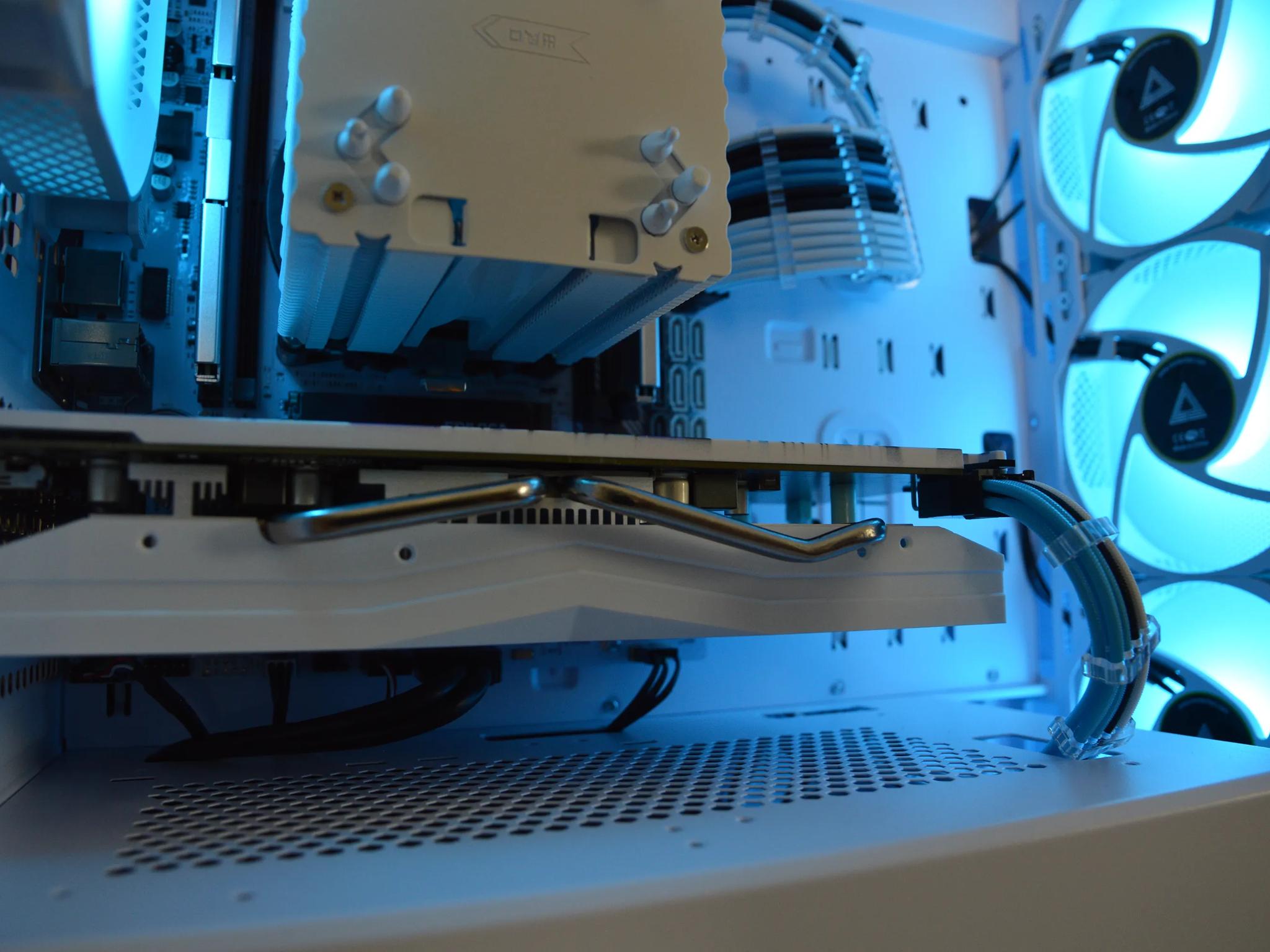 🧊❄️| RX 580 8GB | INTEL XEON E5 2670 V3 | 16GB ECC DDR4 RAM | 1TB NVME SSD | Icy Blizzard |