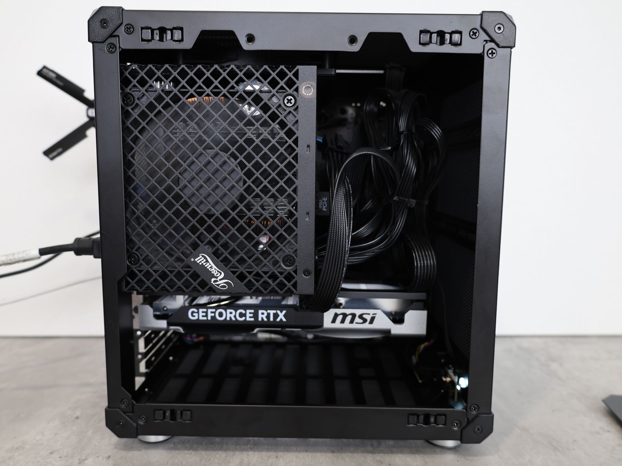 Smol 15L Compact mATX Budget Build