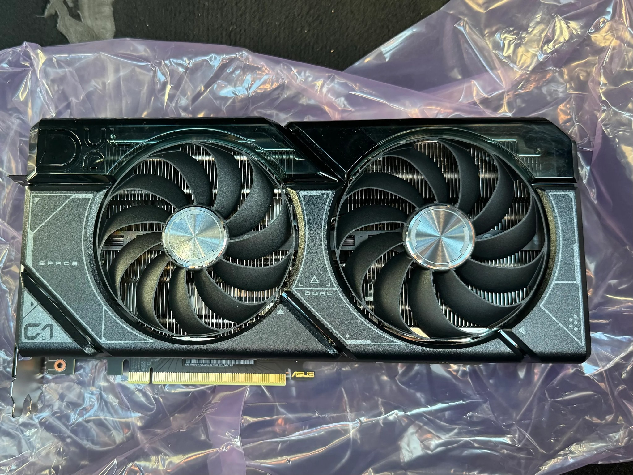 ASUS Dual GeForce® RTX 4070 OC Edition 12GB GDDR6X, IP5X, Auto-Extreme Technology