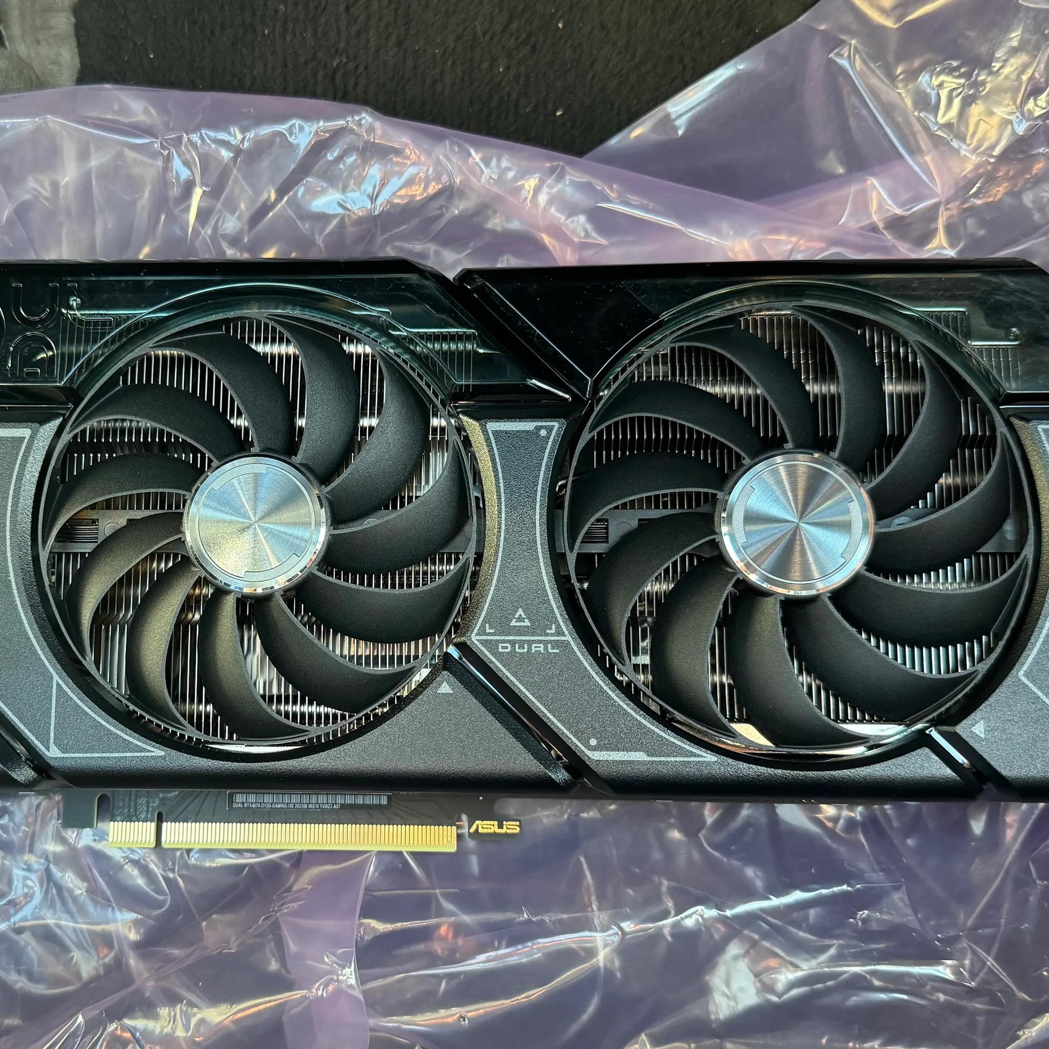 ASUS Dual GeForce® RTX 4070 OC Edition 12GB GDDR6X, IP5X, Auto-Extreme Technology