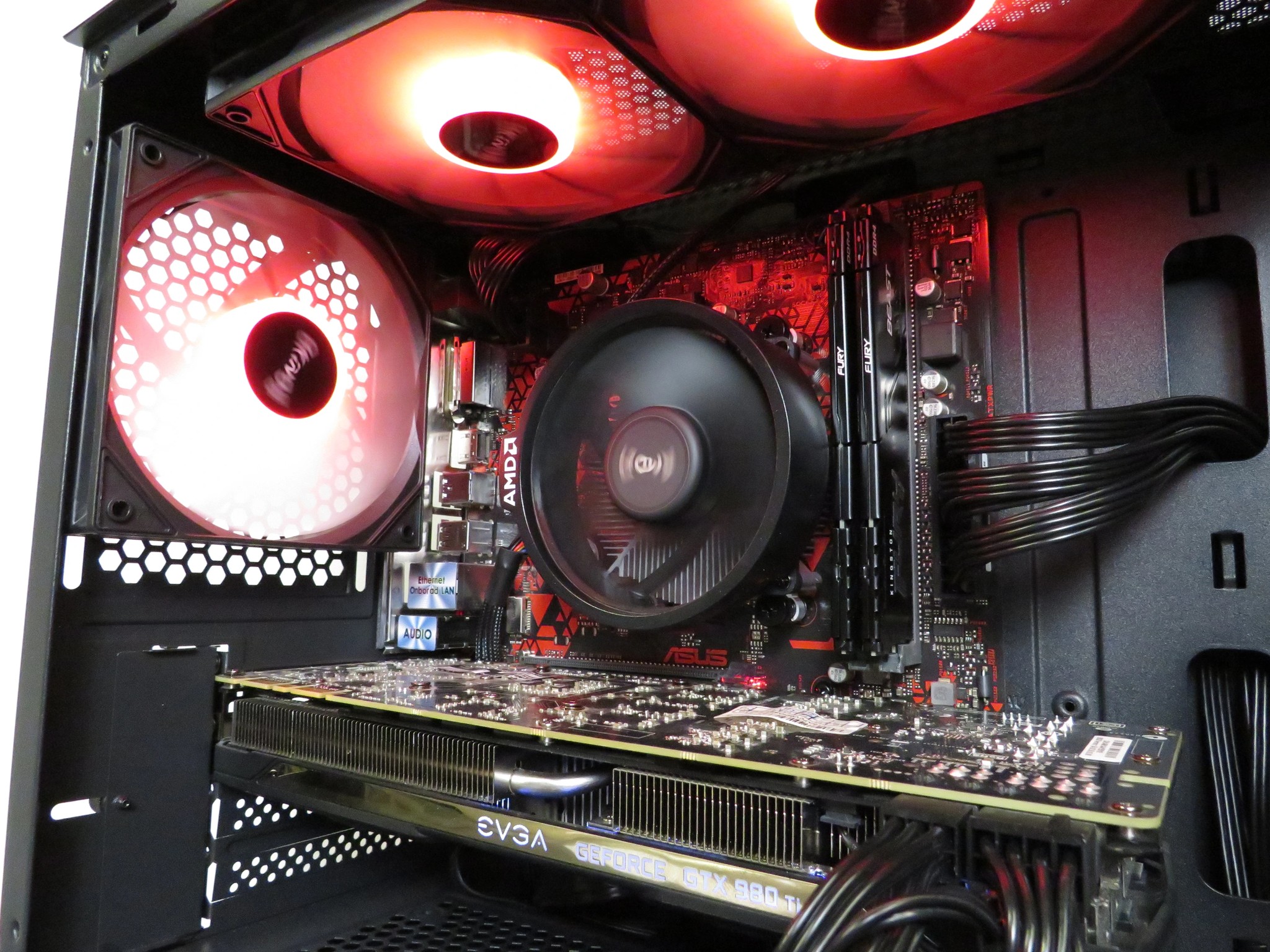 Budget at its best! Ryzen 5 2600X + EVGA GTX 980Ti + 1 TB SSD + 16 GB DDR4