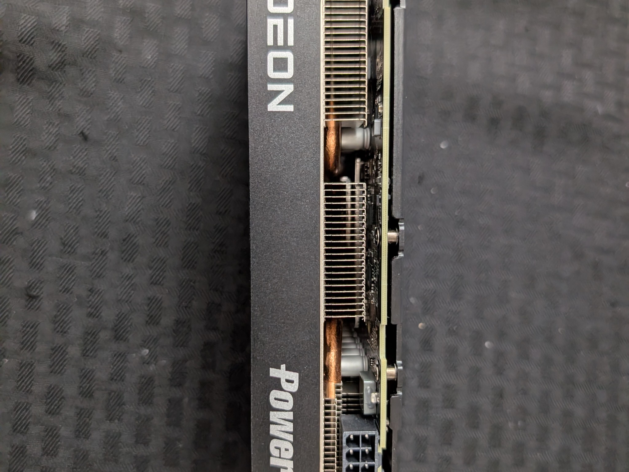 PowerColor Hellhound Radeon RX 9060 XT 8GB