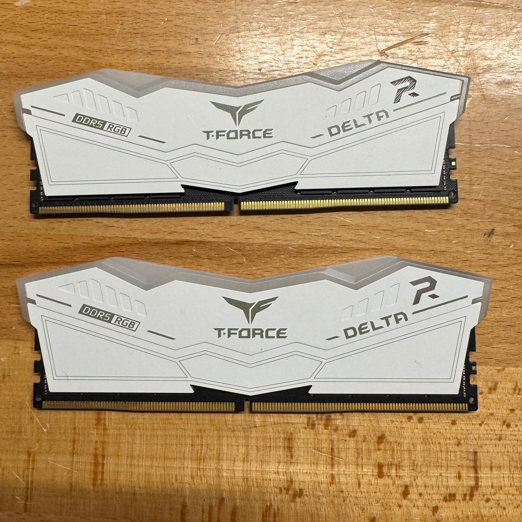 ❕64GB (2x32GB) TeamGroup T-Force Delta RGB 6000MHz CL38