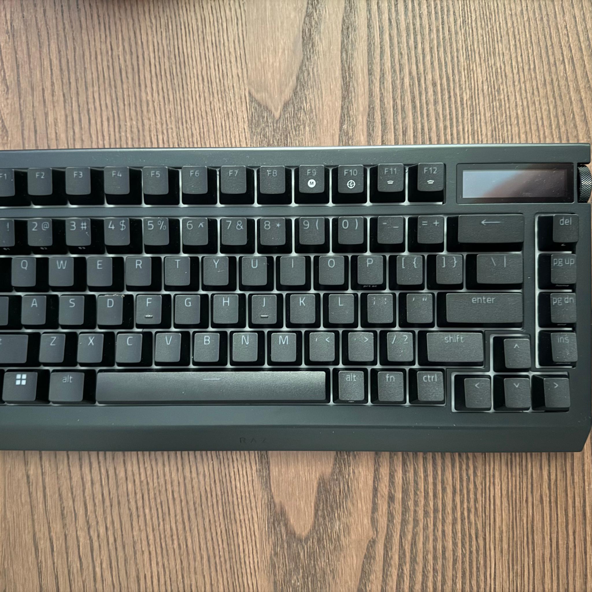 Razer Blackwidow v4 Pro 75% OLED