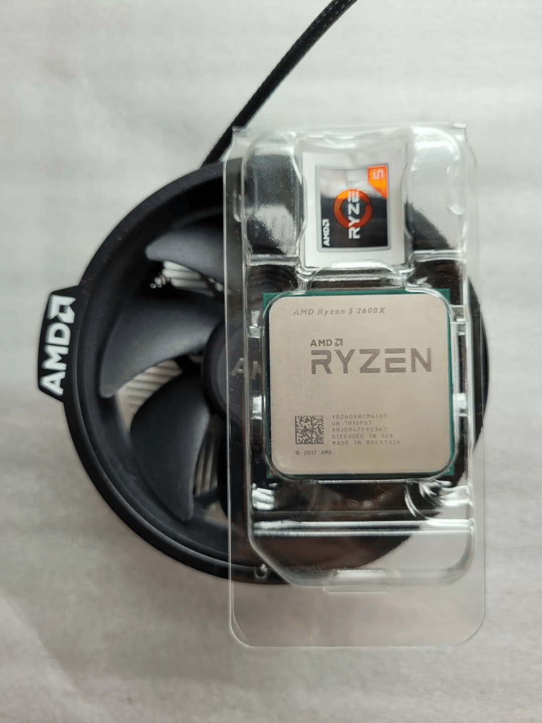 AMD Ryzen 2nd Gen 5 2600X - 4.2 GHz Six Core (YD260XBCM6IAF) CPU Processor w/ Wraith Stealth cooler