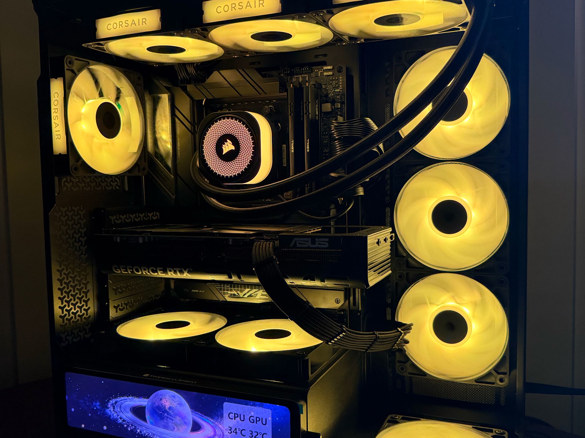 "Event Horizon" Ryzen 7 7800X3D, RTX 5070 Ti 16GB, 32GB DDR5-6000, 2TB Gen4 NVMe, 11.3" LCD Display