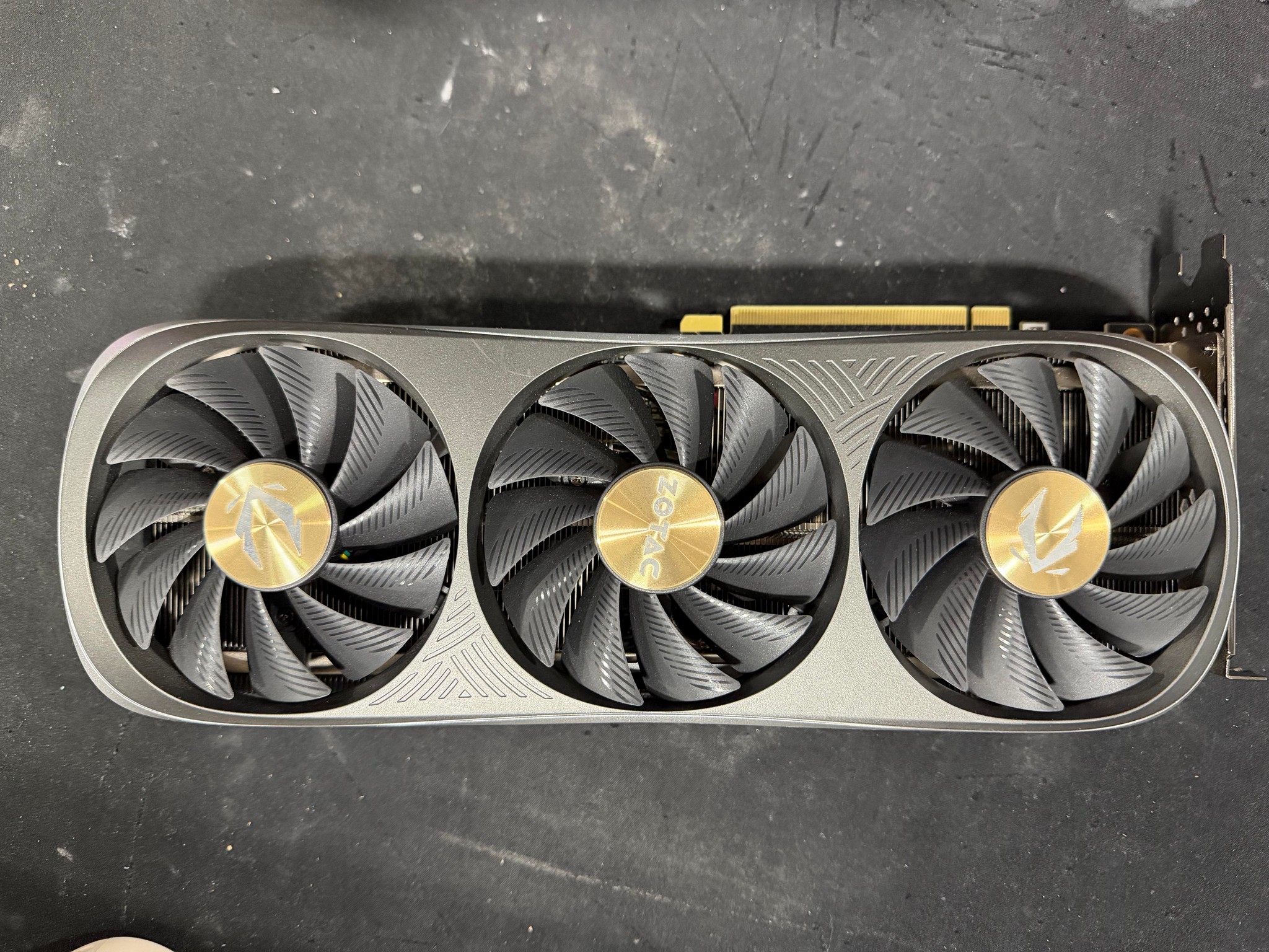 Zotac GAMING Trinity OC GeForce RTX 4070 Ti SUPER