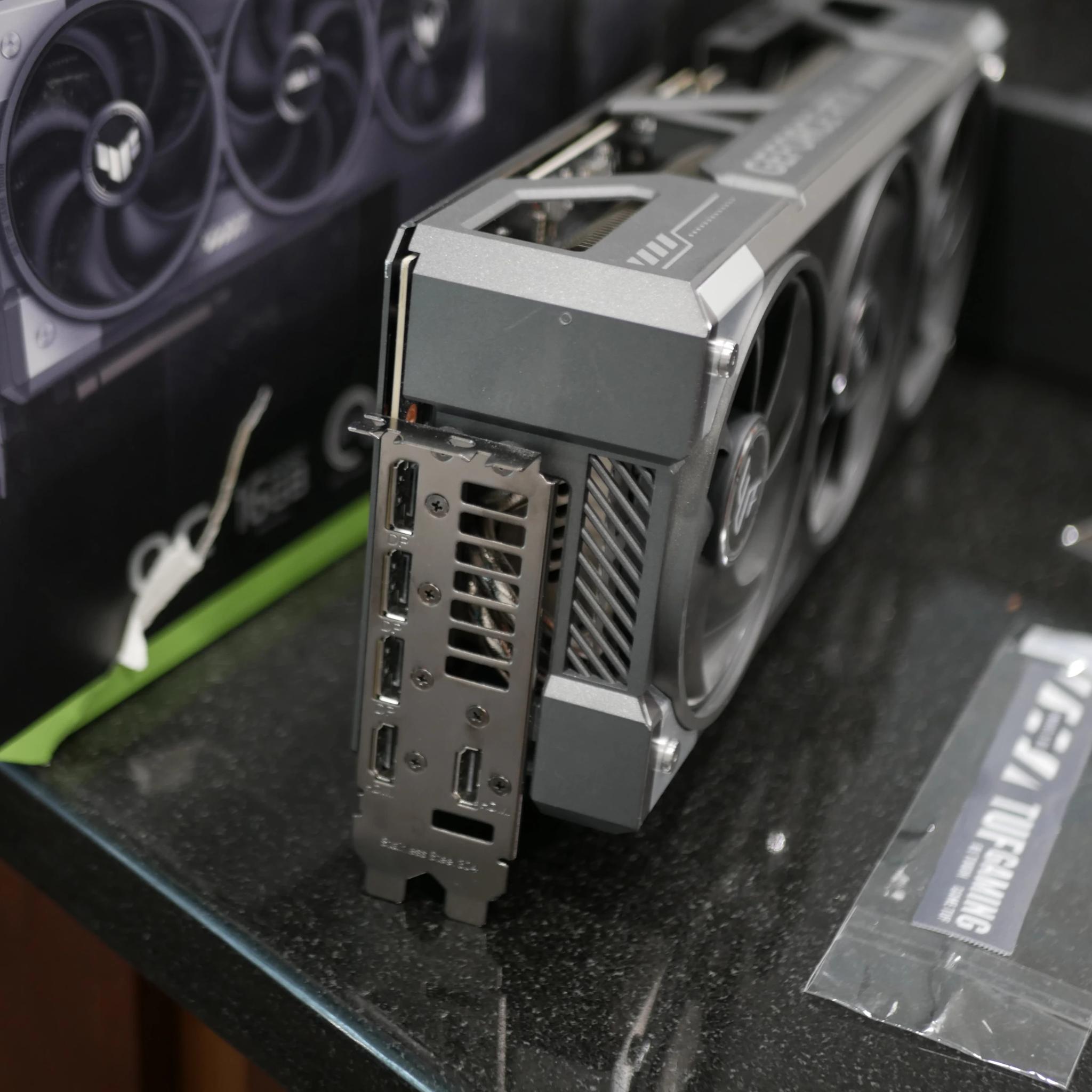 RTX 5080 Asus TUF Gaming OC EDITION