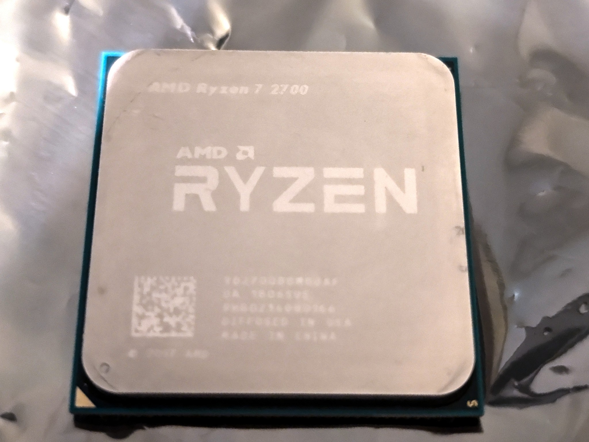 AMD Ryzen 7 2700