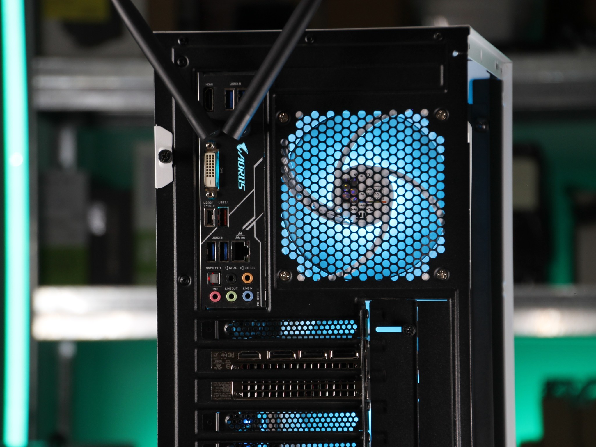 𝑨𝑿𝑰𝑶𝑴 // Ryzen 7 5700X, RTX 3070 // Mid-Range Gaming PC