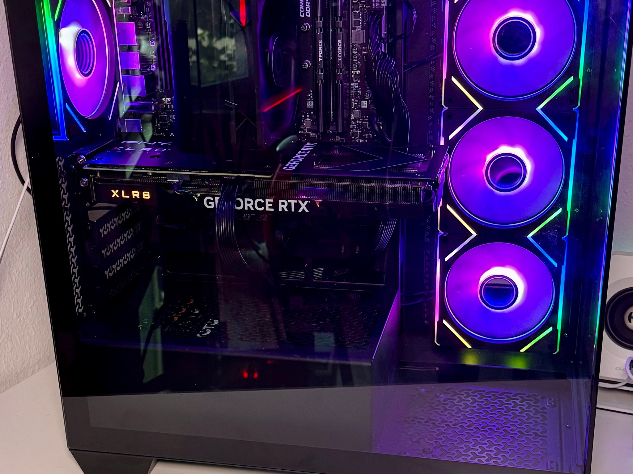 💻🔥 Custom Gaming PC – Ryzen 5  / PNY 4070 / 16GB-3200Mhz RAM 🔥💻