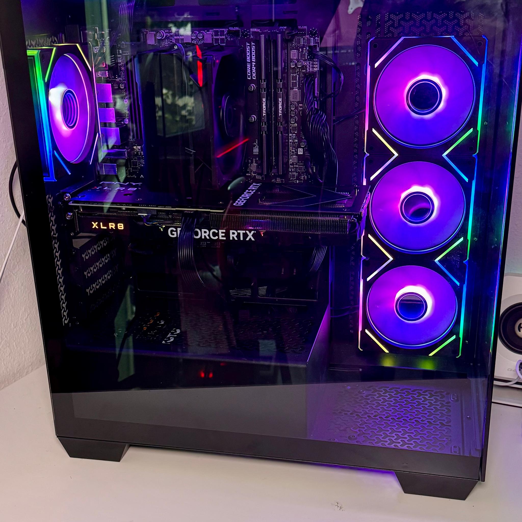 💻🔥 Custom Gaming PC – Ryzen 5  / PNY 4070 / 16GB-3200Mhz RAM 🔥💻