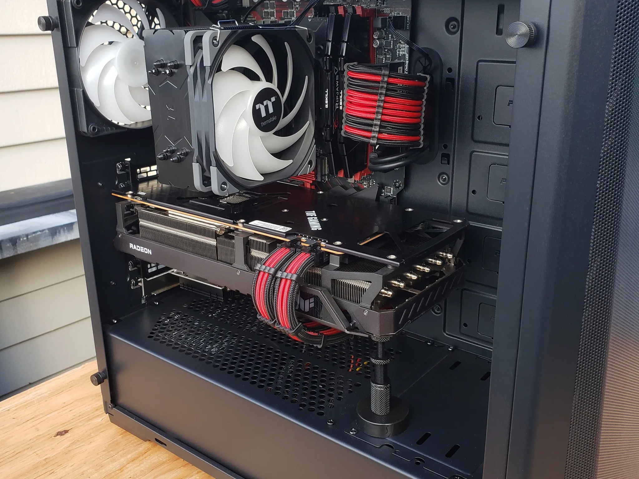 i7-8700 with RX 6700XT, 32GB RAM